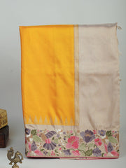 Gadwal Silk Yellow 100% Pure Silk  Manoranjitham Weaves - Handloom Store