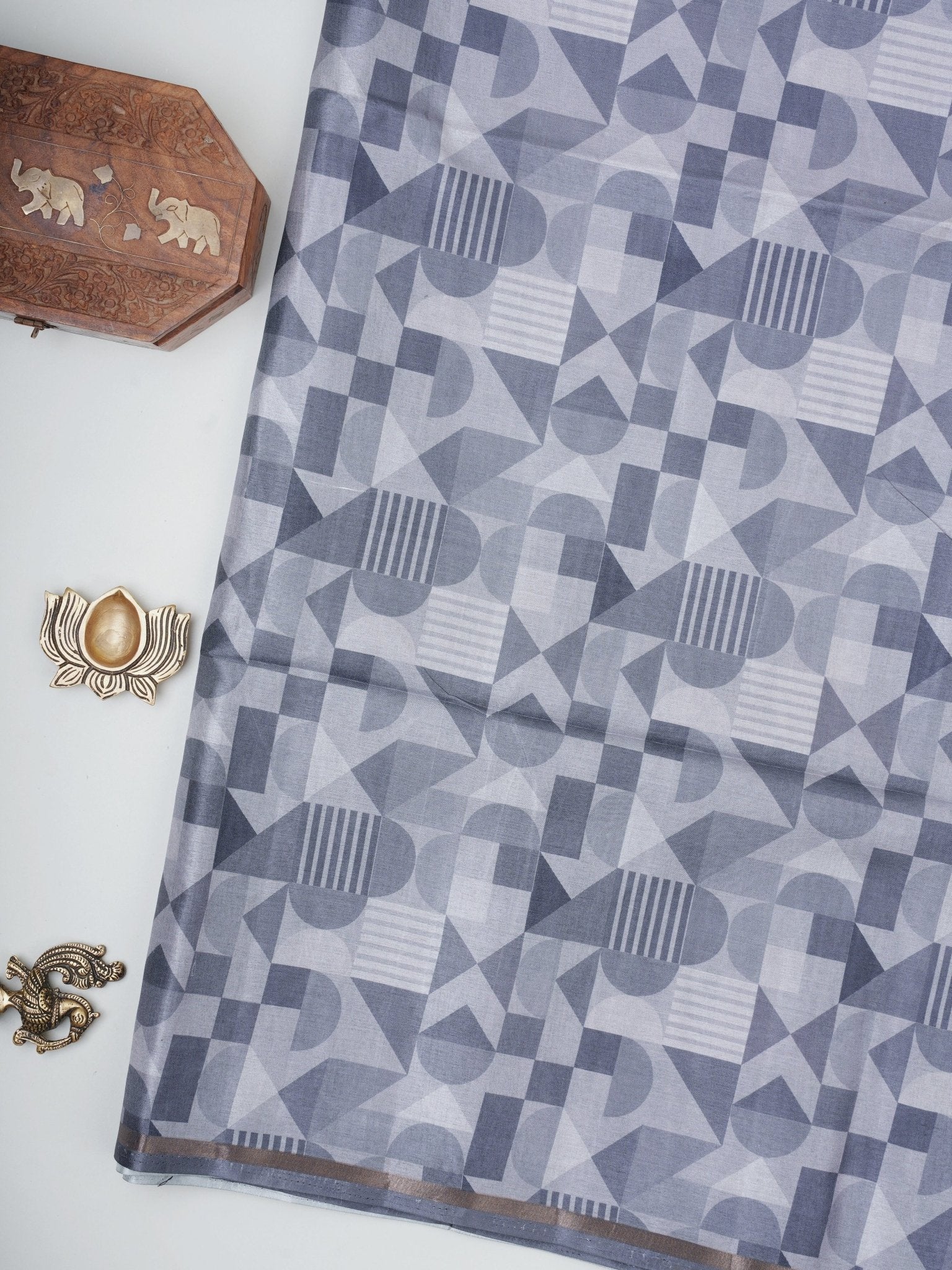 Katan Cream Semi Silk Manoranjitham Weaves - Handloom Store