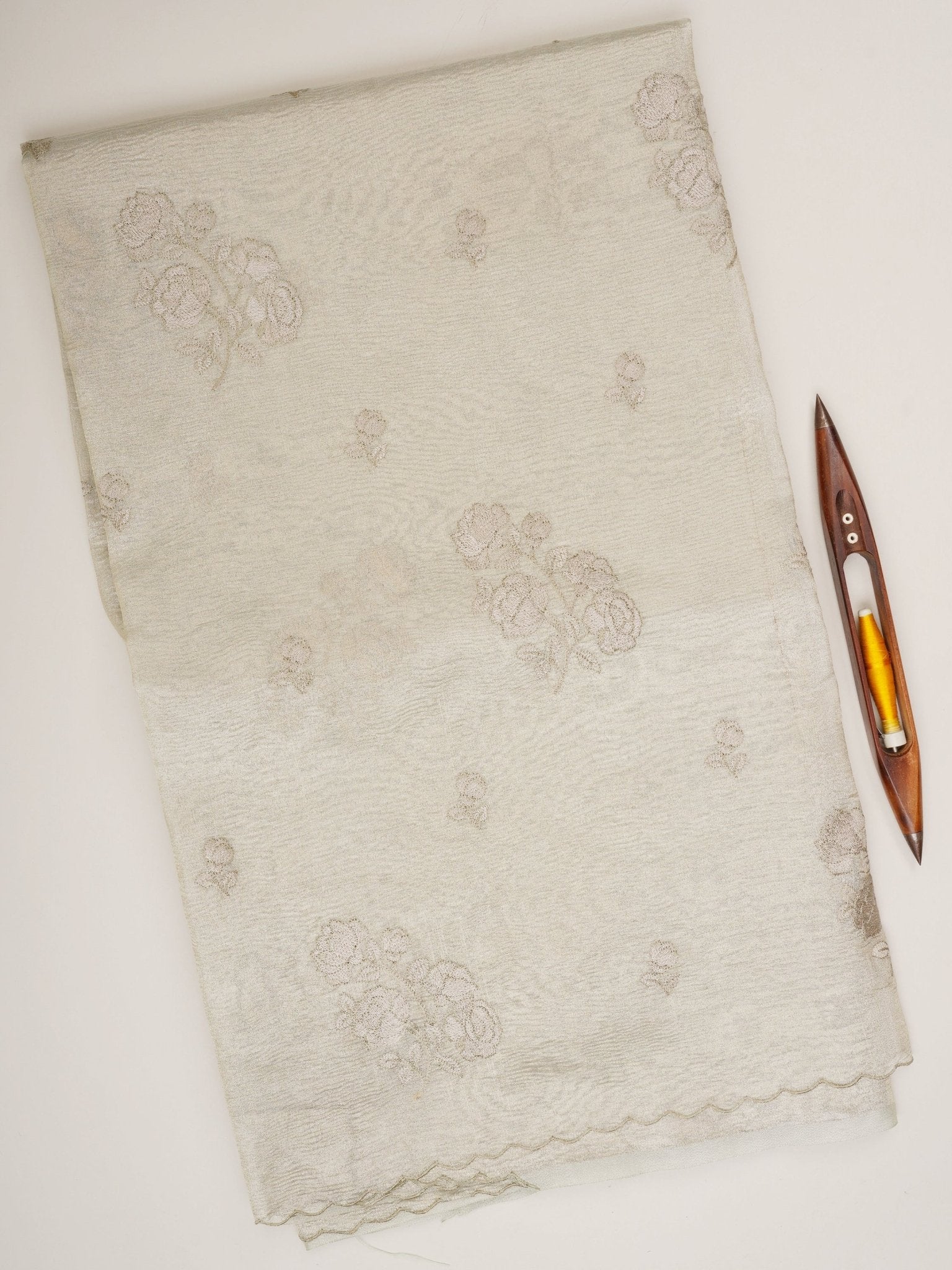 Crush tissue Silver Semi Crush Tissue - Manoranjitham Weaves - Handloom Store