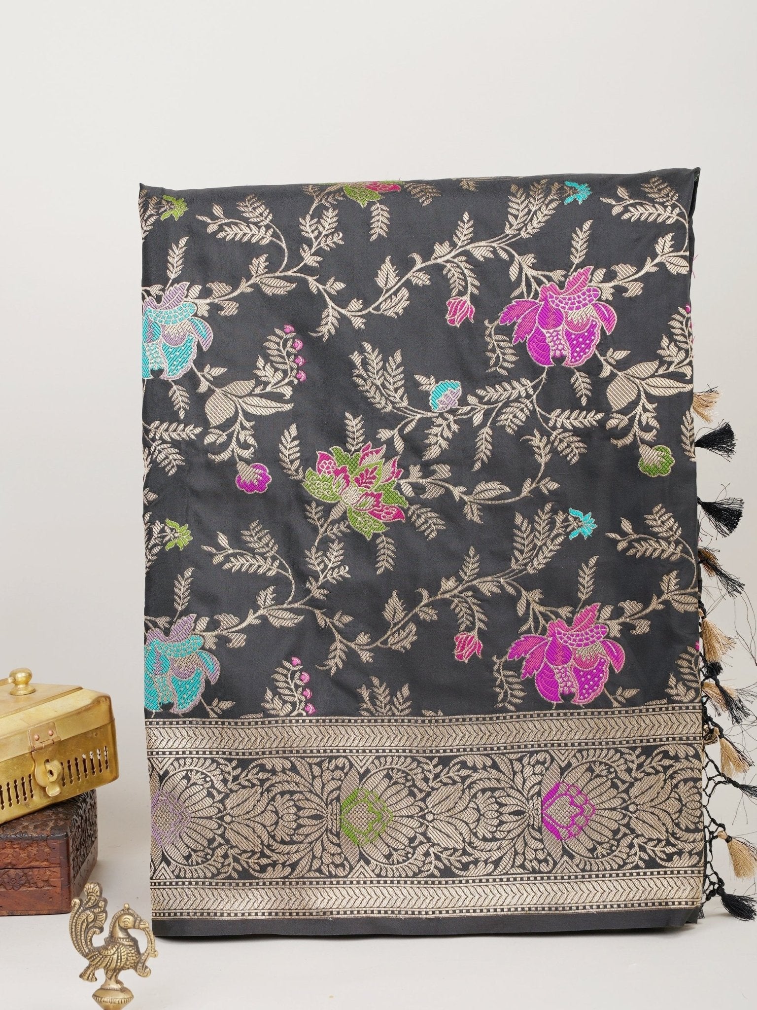 Katan Black Katan Semi Silk Manoranjitham Weaves - Handloom Store