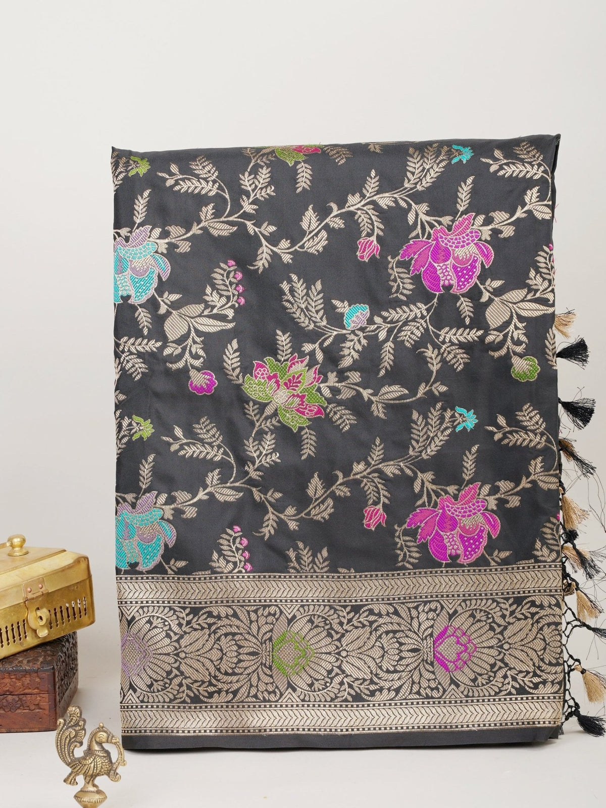 Katan Black Katan Semi Silk Manoranjitham Weaves - Handloom Store