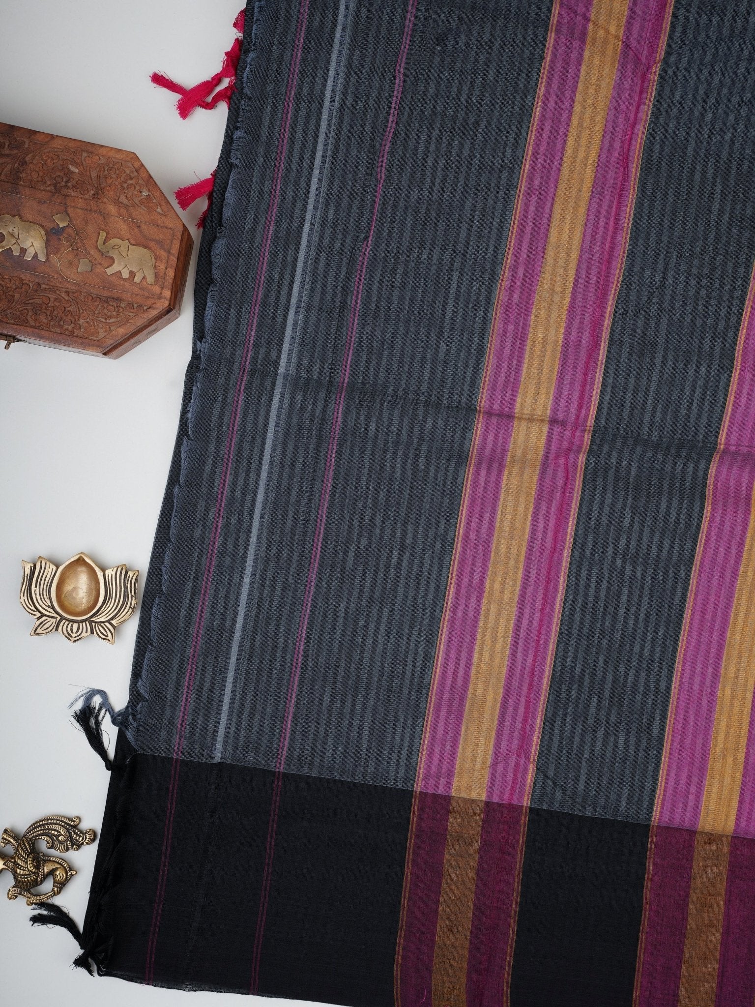 Narayanpet  100% Handspun Cotton - Manoranjitham Weaves - Handloom Store
