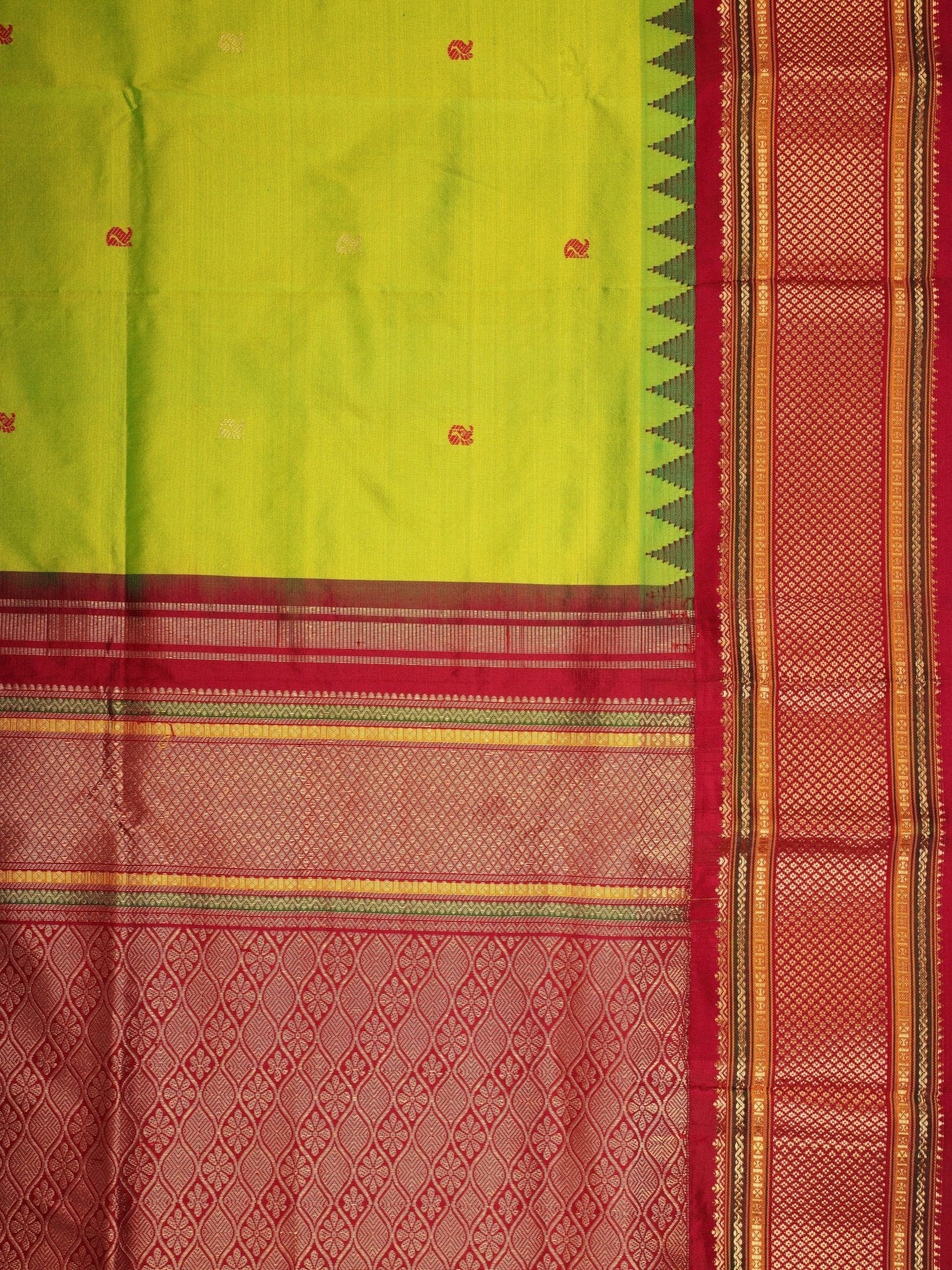 Narayanpet Parrot Green 100% Pure Silk  Manoranjitham Weaves - Handloom Store