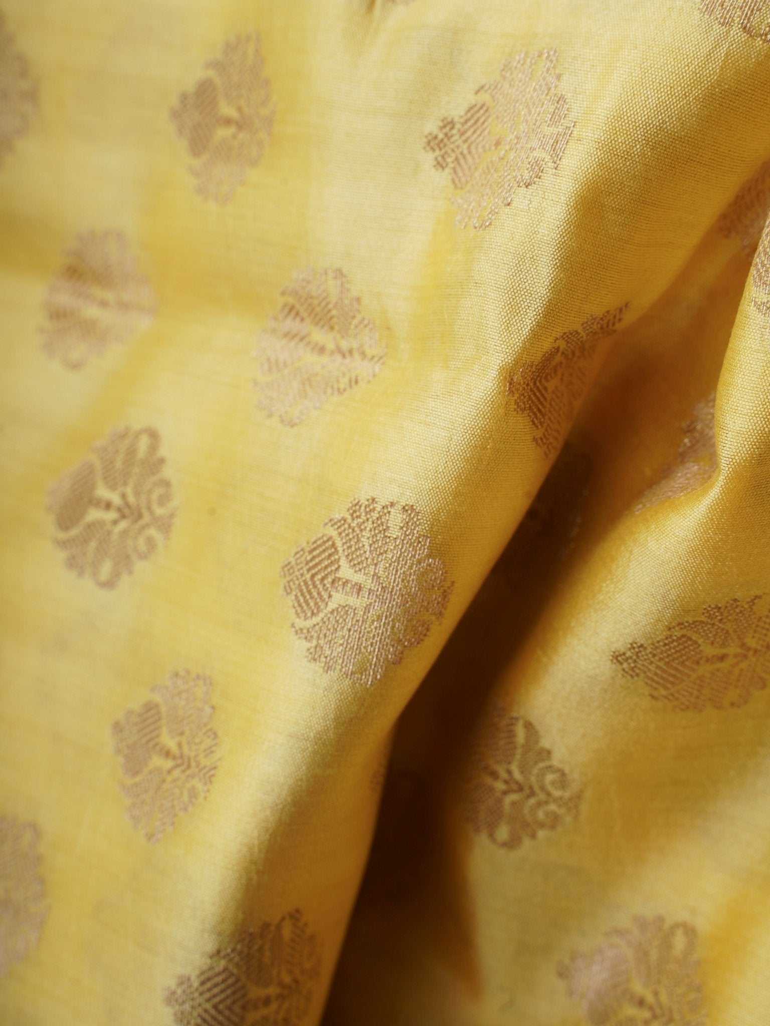 Chiniya Silk Yellow 100% Pure Chiniya Silk  Manoranjitham Weaves - Handloom Store