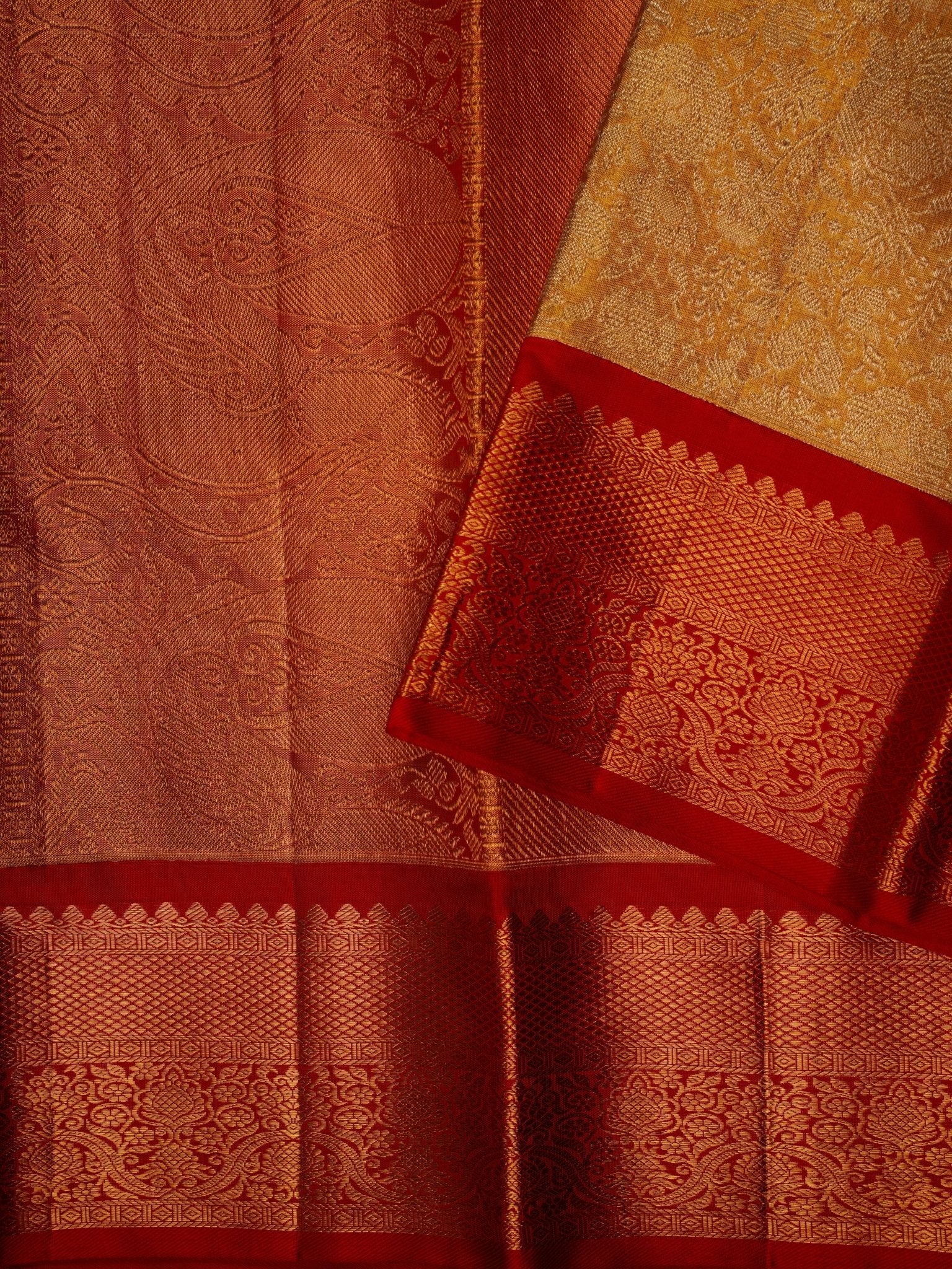 Kanchipuram Silk Gold  100% Pure Silk  Manoranjitham Weaves - Handloom Store
