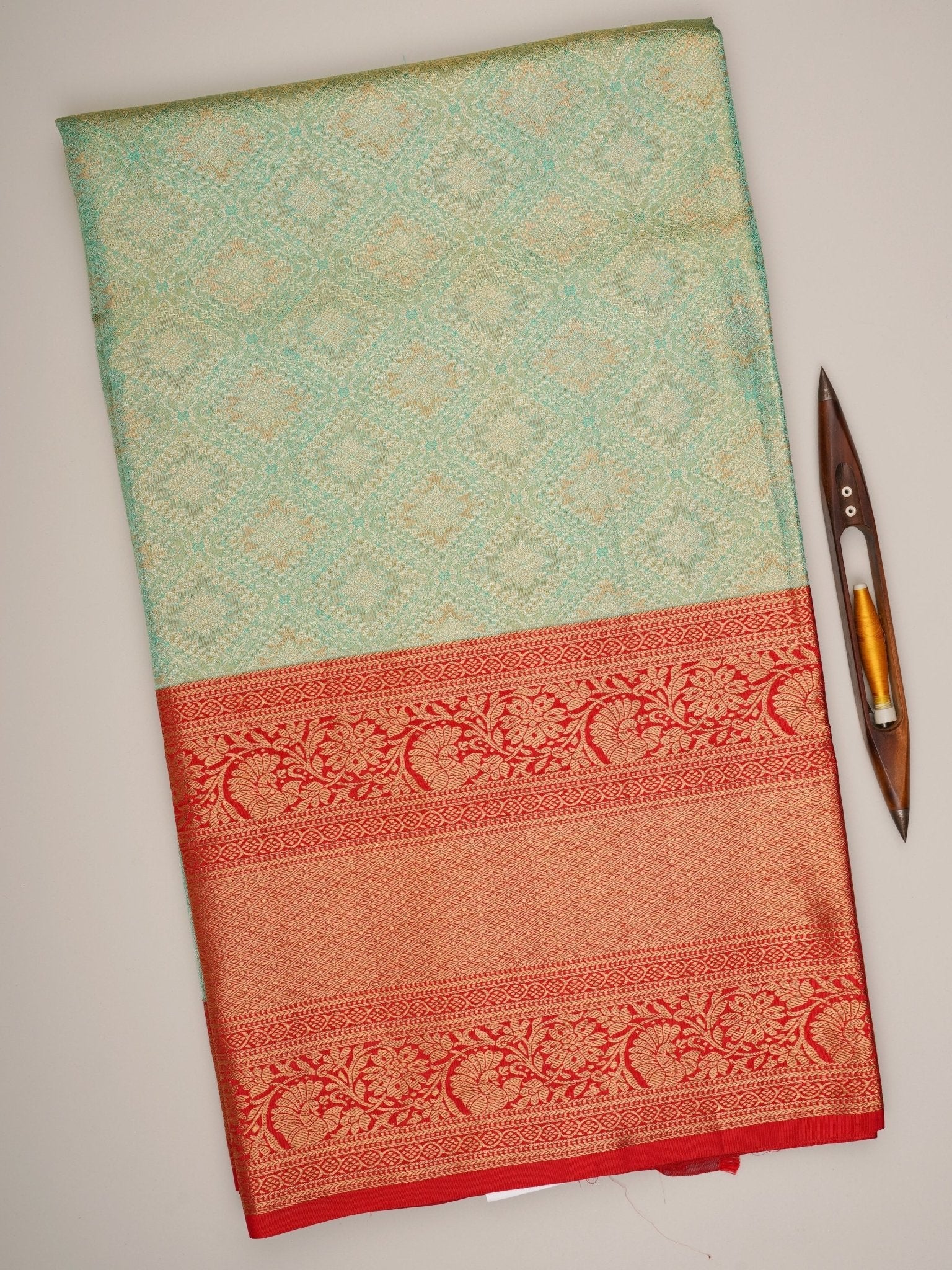 Kanchipuram Silk Green 100% Pure Silk  Manoranjitham Weaves - Handloom Store