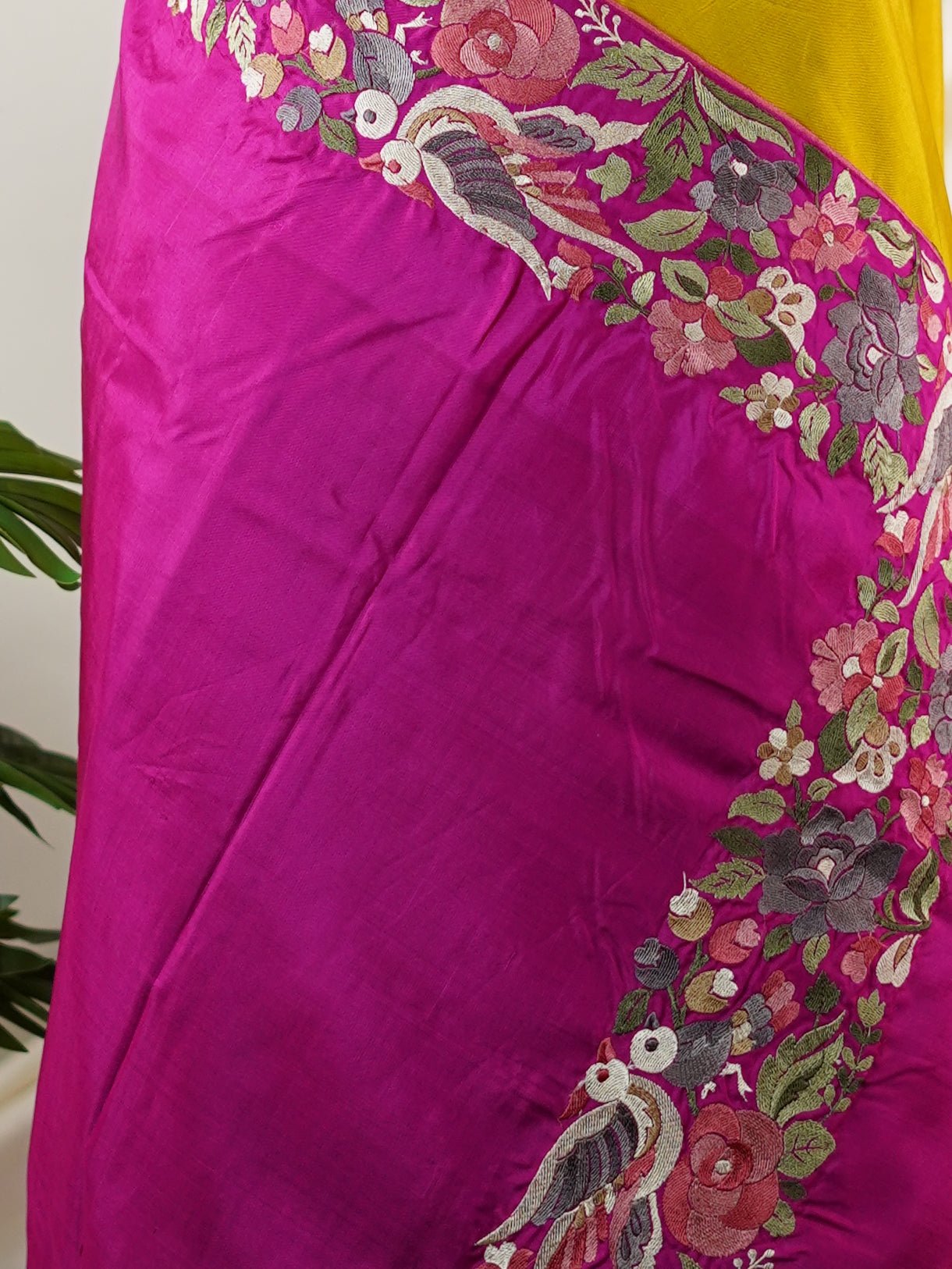 Gadwal Silk Yellow 100% Pure Silk  - Manoranjitham Weaves - Handloom Store