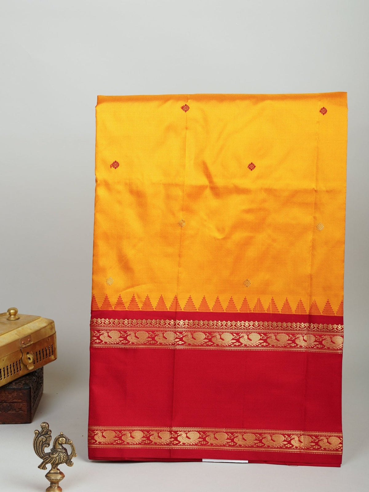 Narayanpet Mustard Orange 100% Pure Silk  - Manoranjitham Weaves - Handloom Store