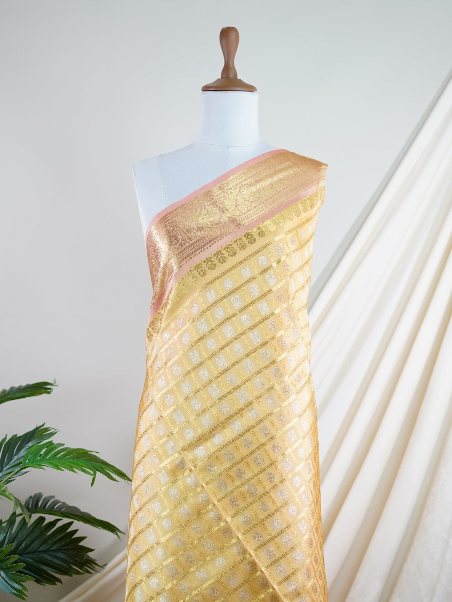 Venkatagiri Silk Wheat Gold 100% Pure Silk  - Manoranjitham Weaves - Handloom Store