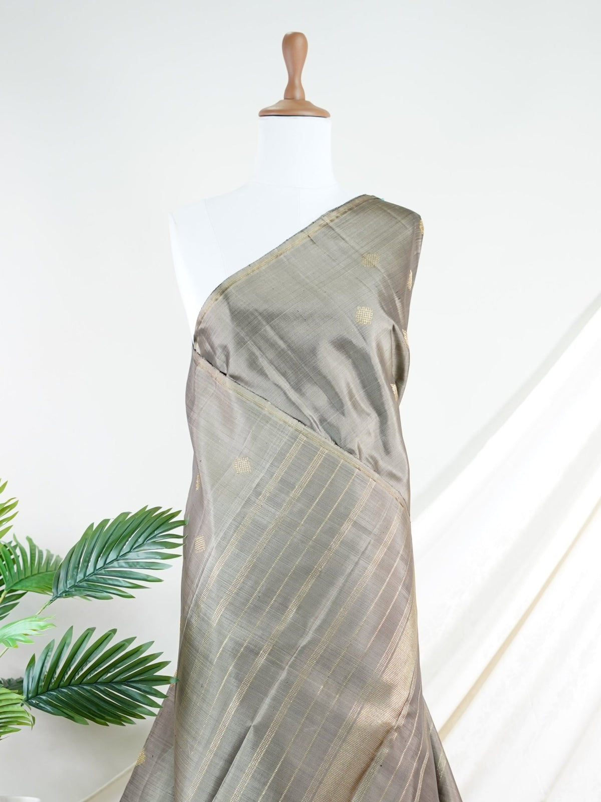 Kanchipuram Silk Grey 100% Pure Silk  - Manoranjitham Weaves - Handloom Store