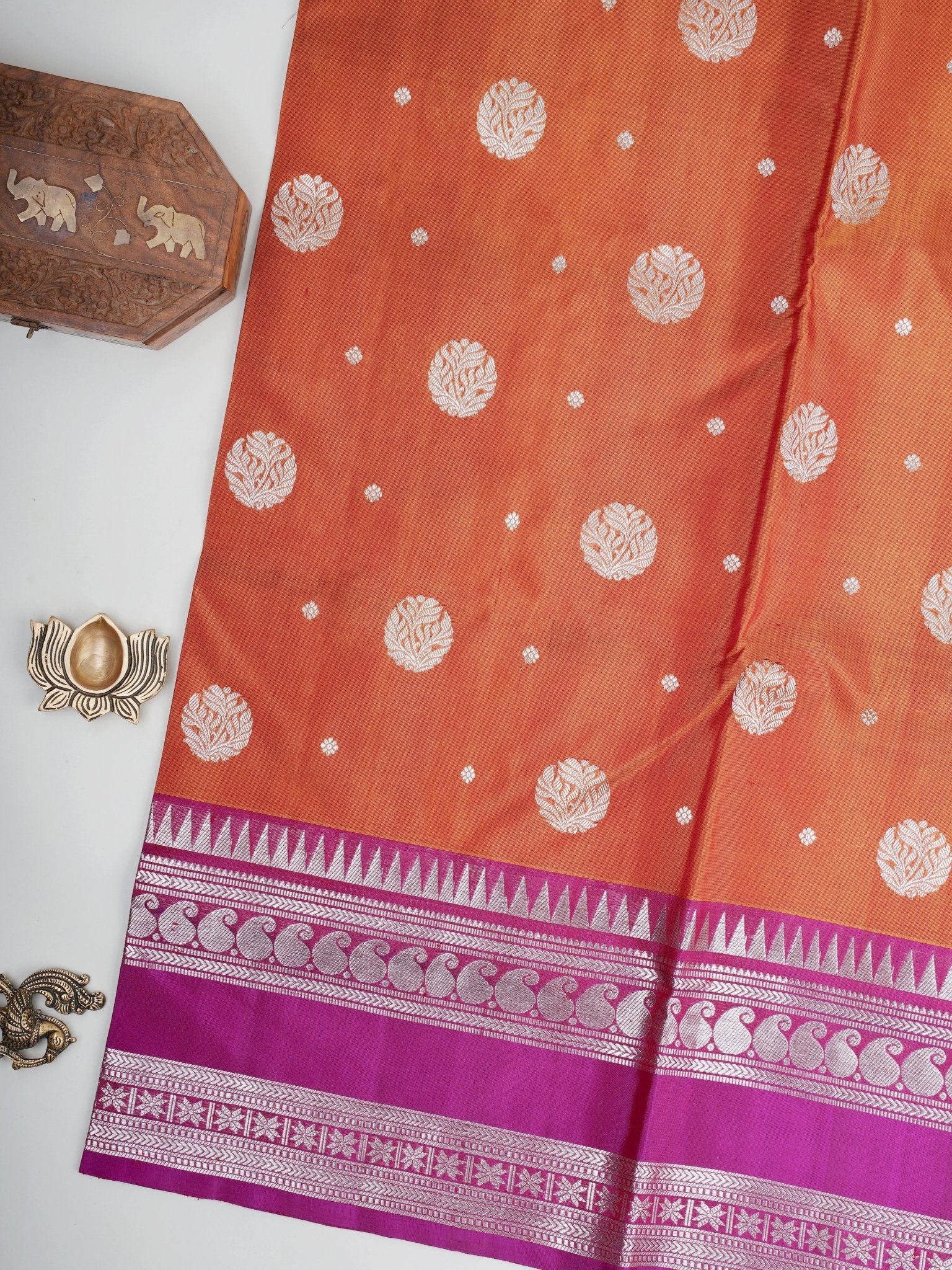 Venkatagiri Silk Brown 100% Pure Silk  Manoranjitham Weaves - Handloom Store