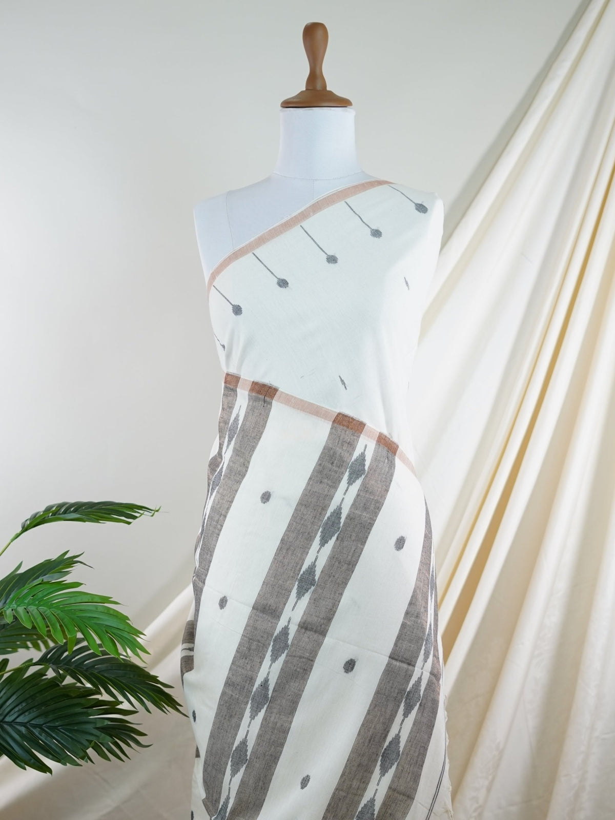 Cotton White 100% Pure Cotton - Manoranjitham Weaves - Handloom Store
