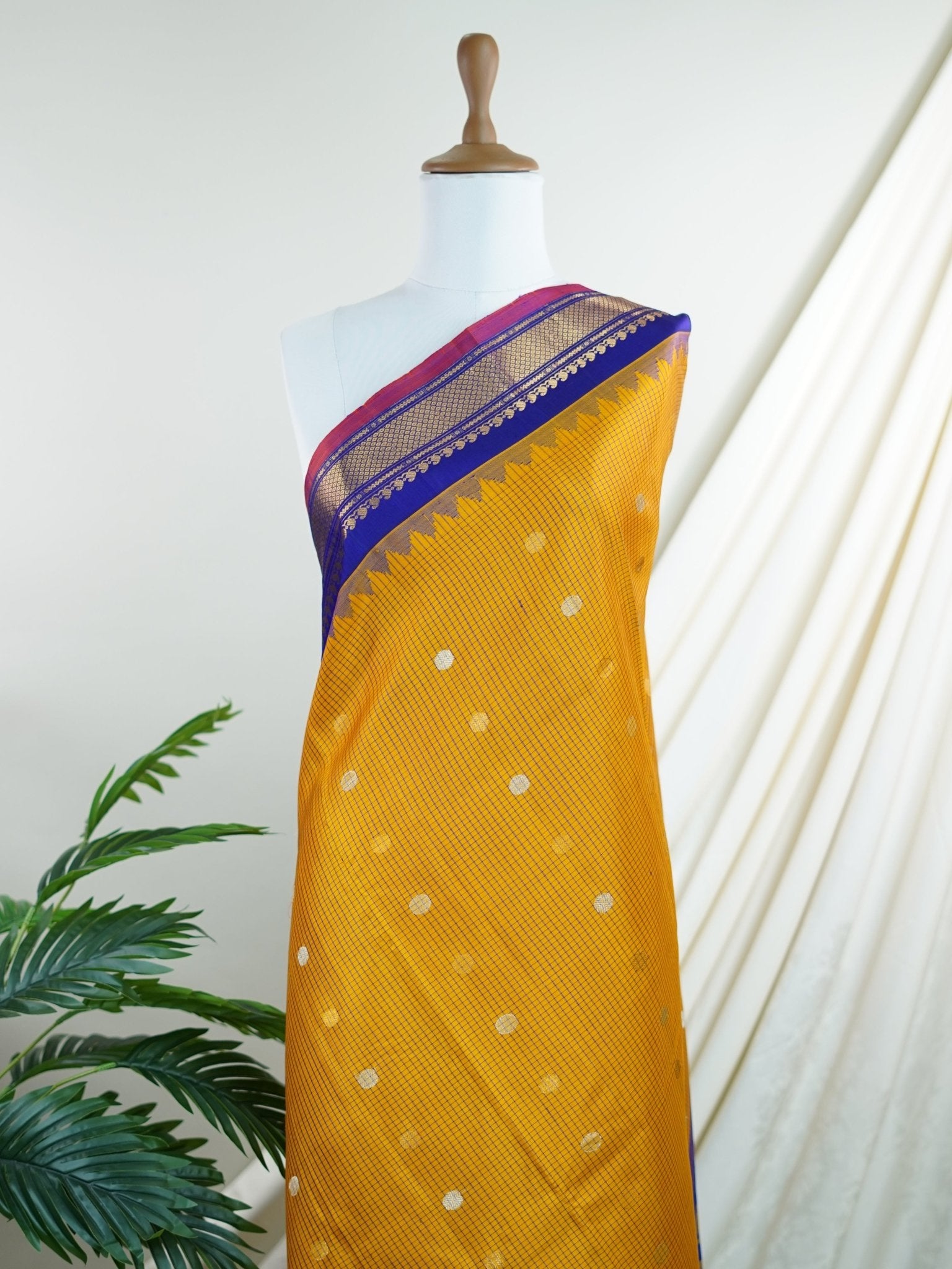 Gadwal Silk Mustard 100% Pure Silk  - Manoranjitham Weaves - Handloom Store