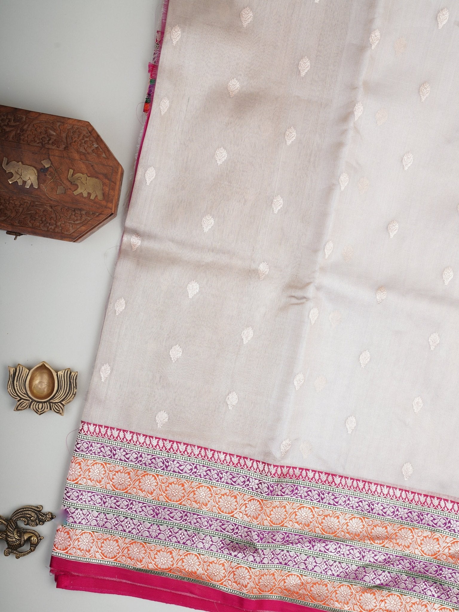 Katan Gold Kora Tissue Manoranjitham Weaves - Handloom Store