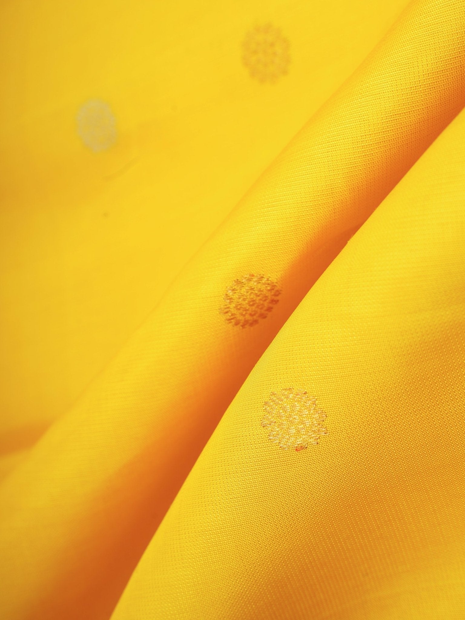 Gadwal Silk  100% Pure Silk  - Manoranjitham Weaves - Handloom Store