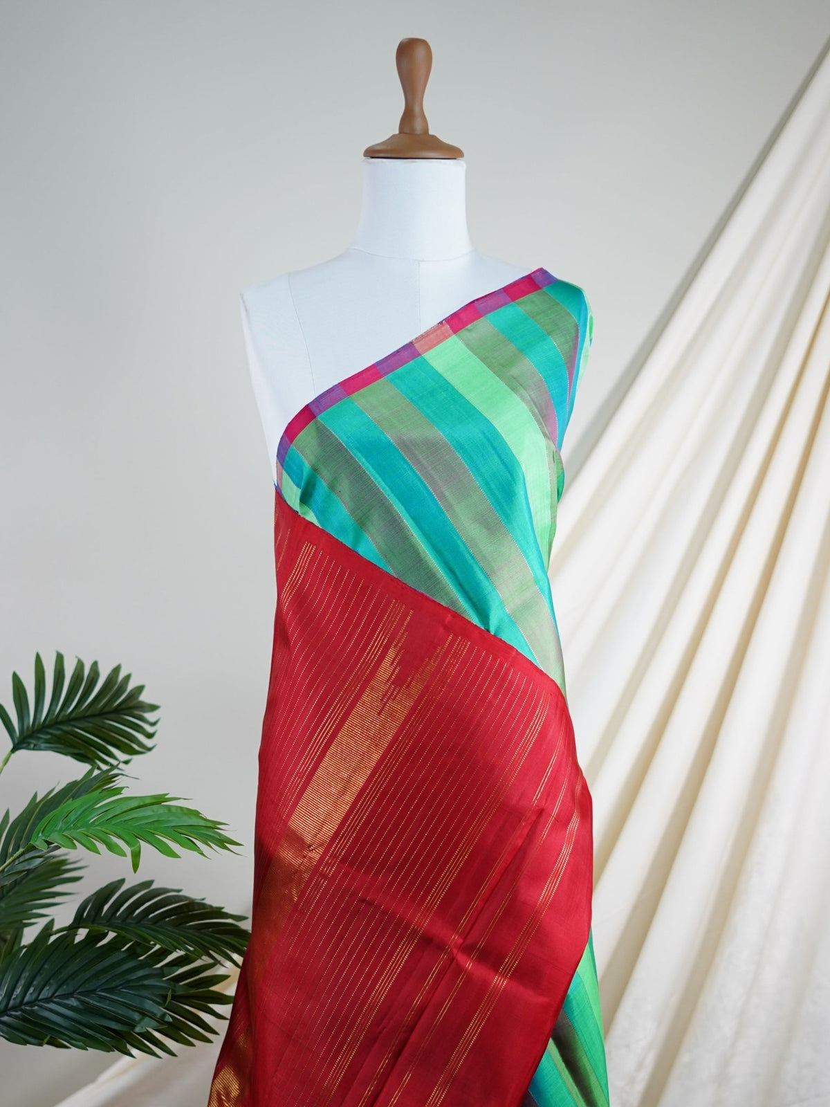 Kanchipuram Silk Green And Brown 100% Pure Silk  - Manoranjitham Weaves - Handloom Store