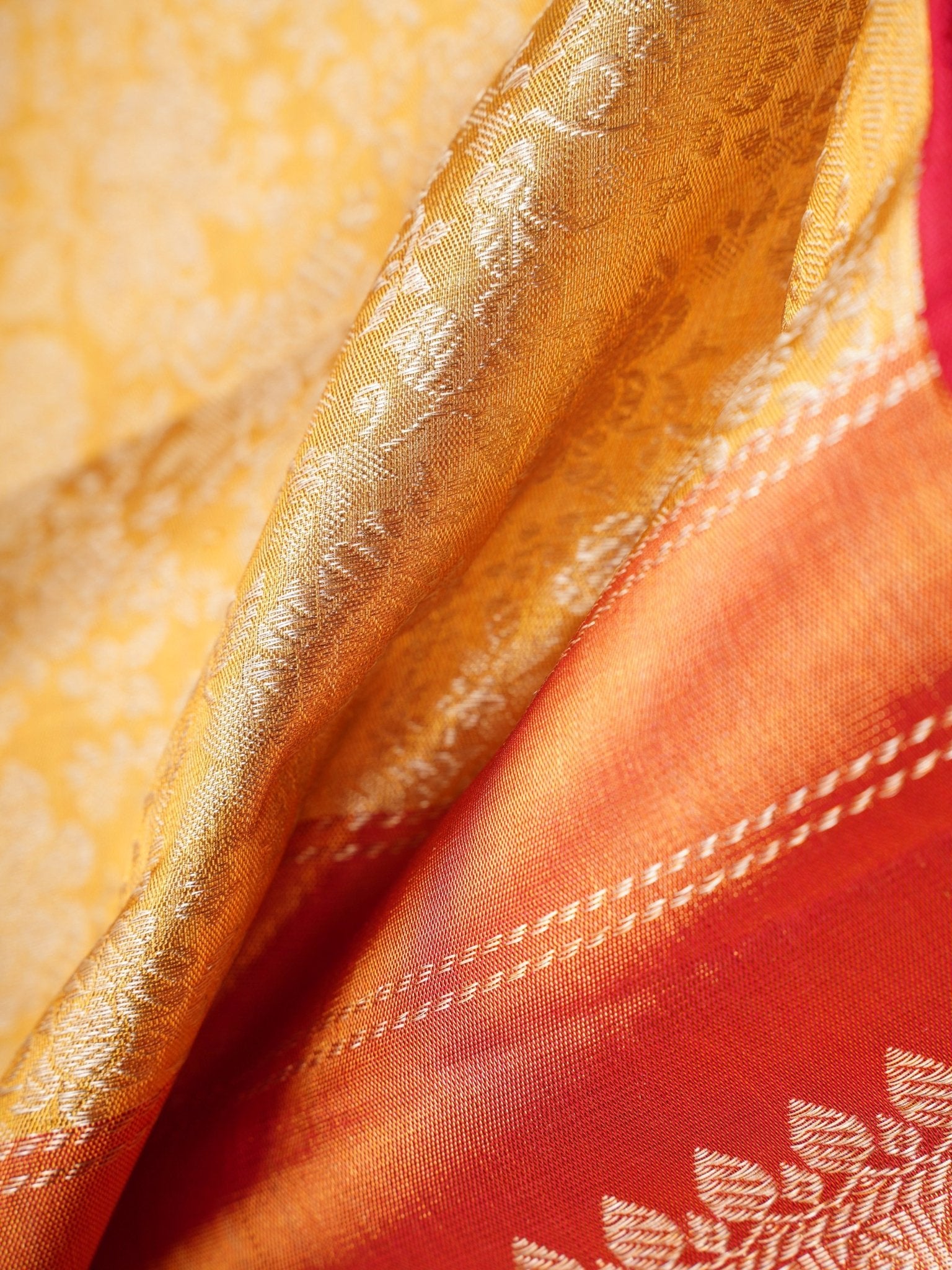 Kanchipuram Silk  100% Pure Silk  Manoranjitham Weaves - Handloom Store