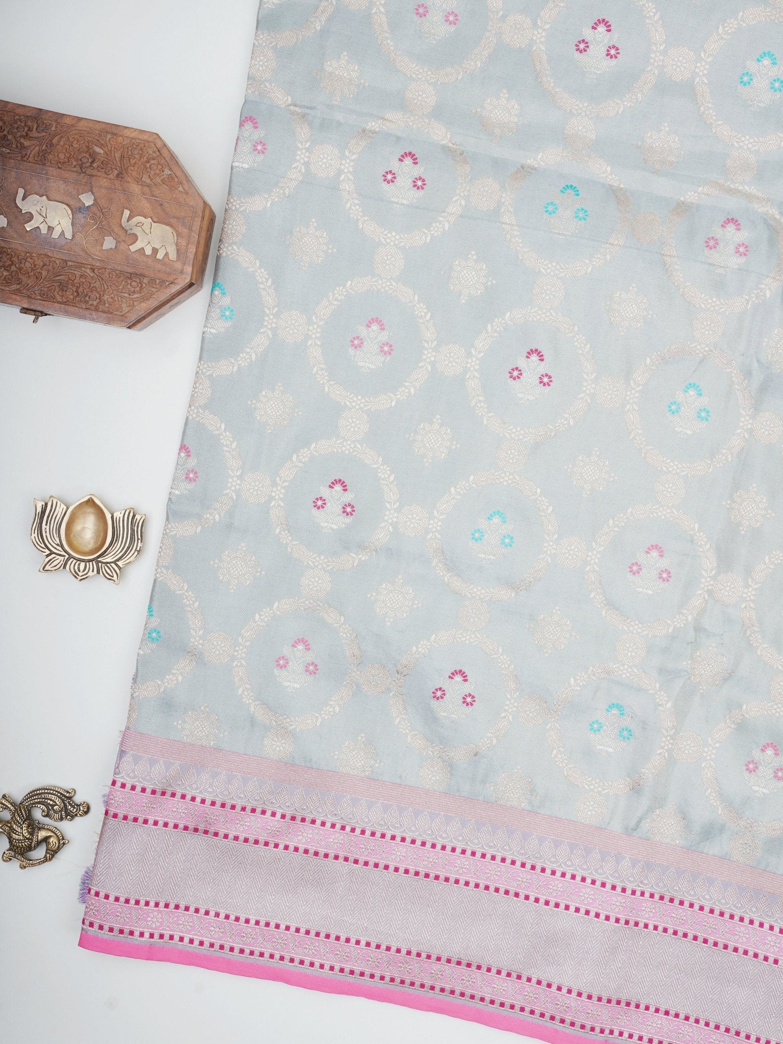 Katan Grey Semi Katan Silk Manoranjitham Weaves - Handloom Store