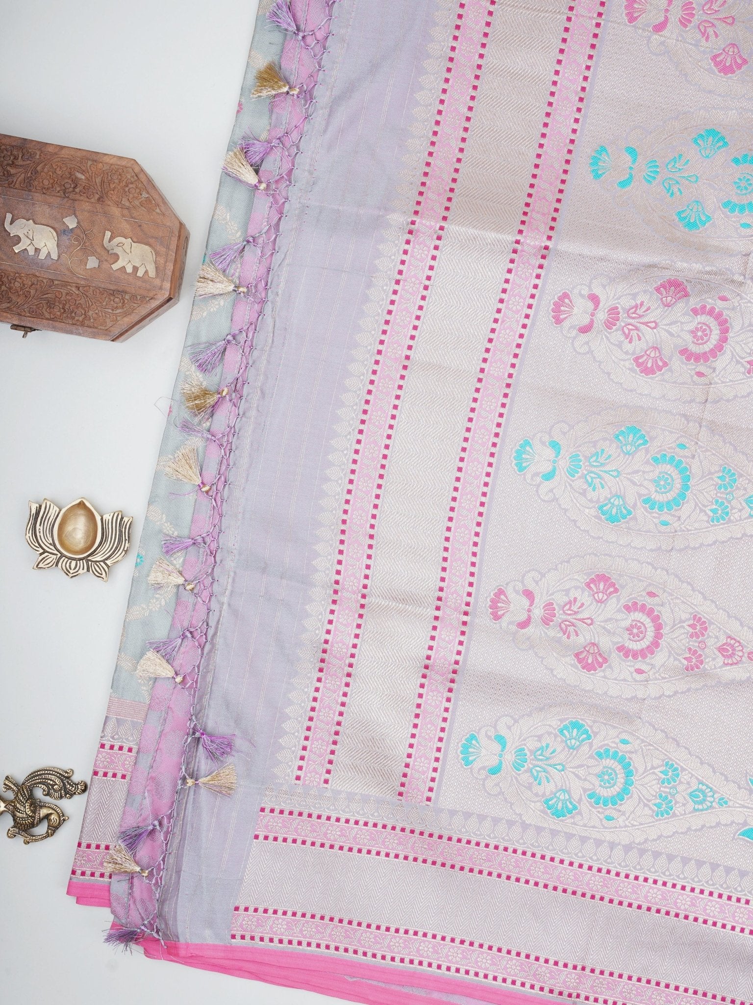 Katan Grey Semi Katan Silk Manoranjitham Weaves - Handloom Store
