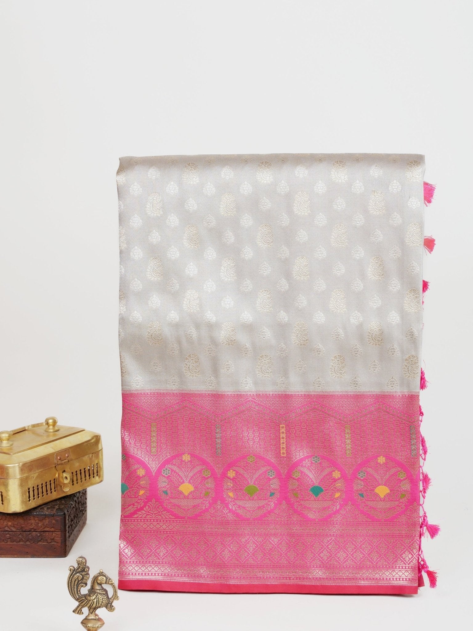Katan Grey Katan Semi Silk Manoranjitham Weaves - Handloom Store