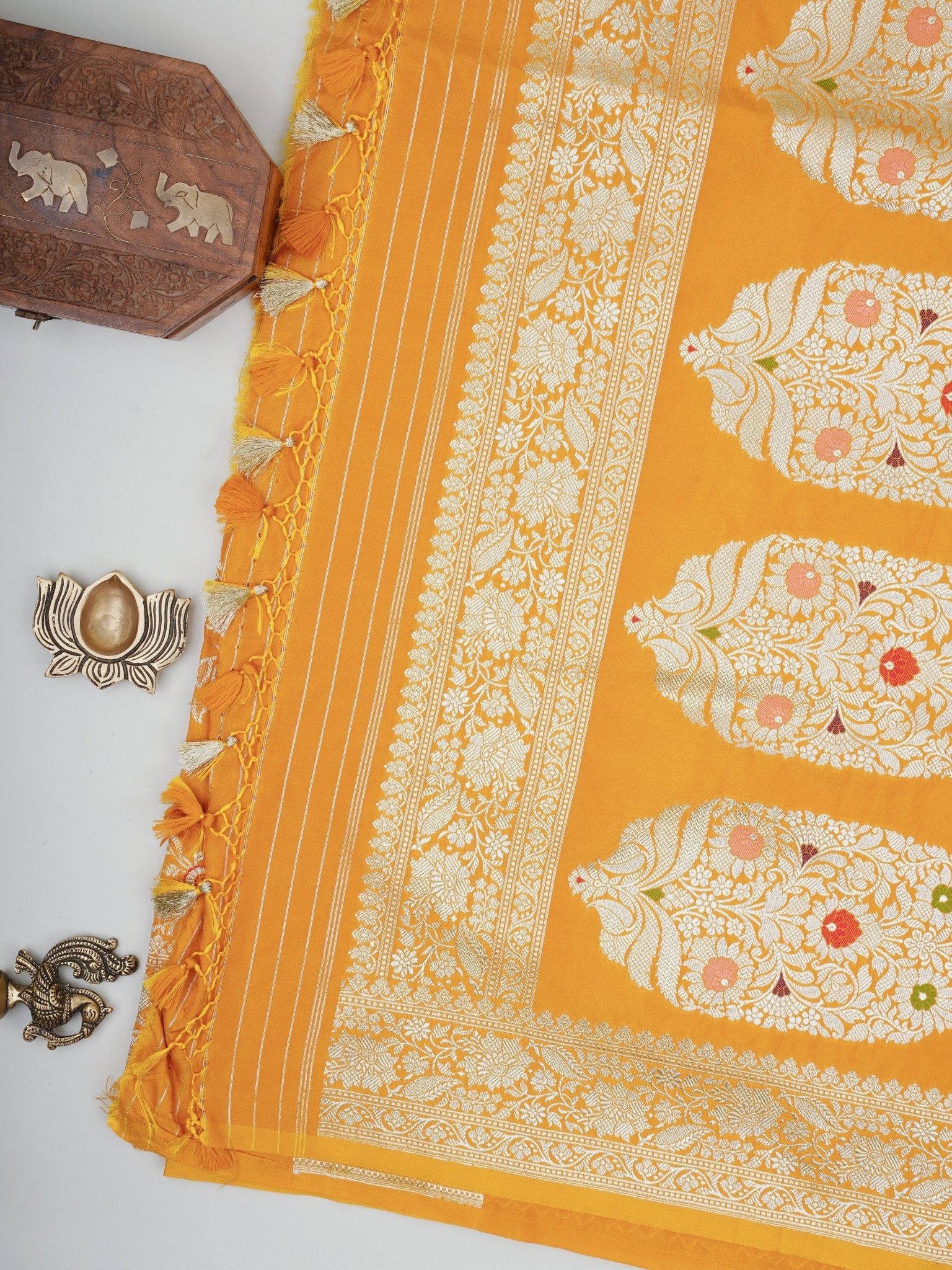 Katan Yellow Katan Semi Silk Manoranjitham Weaves - Handloom Store