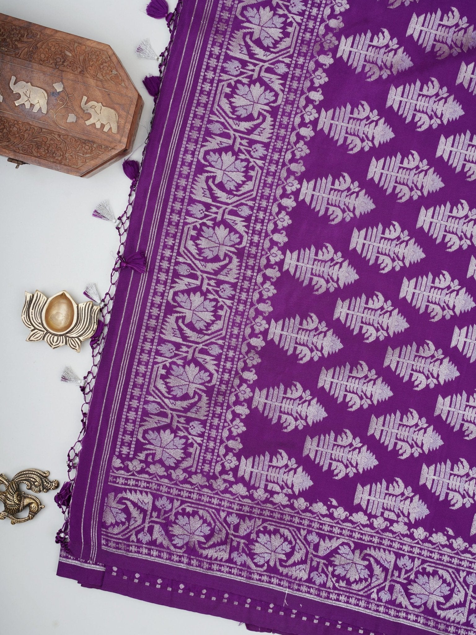 Katan Violet Katan Semi Silk Manoranjitham Weaves - Handloom Store