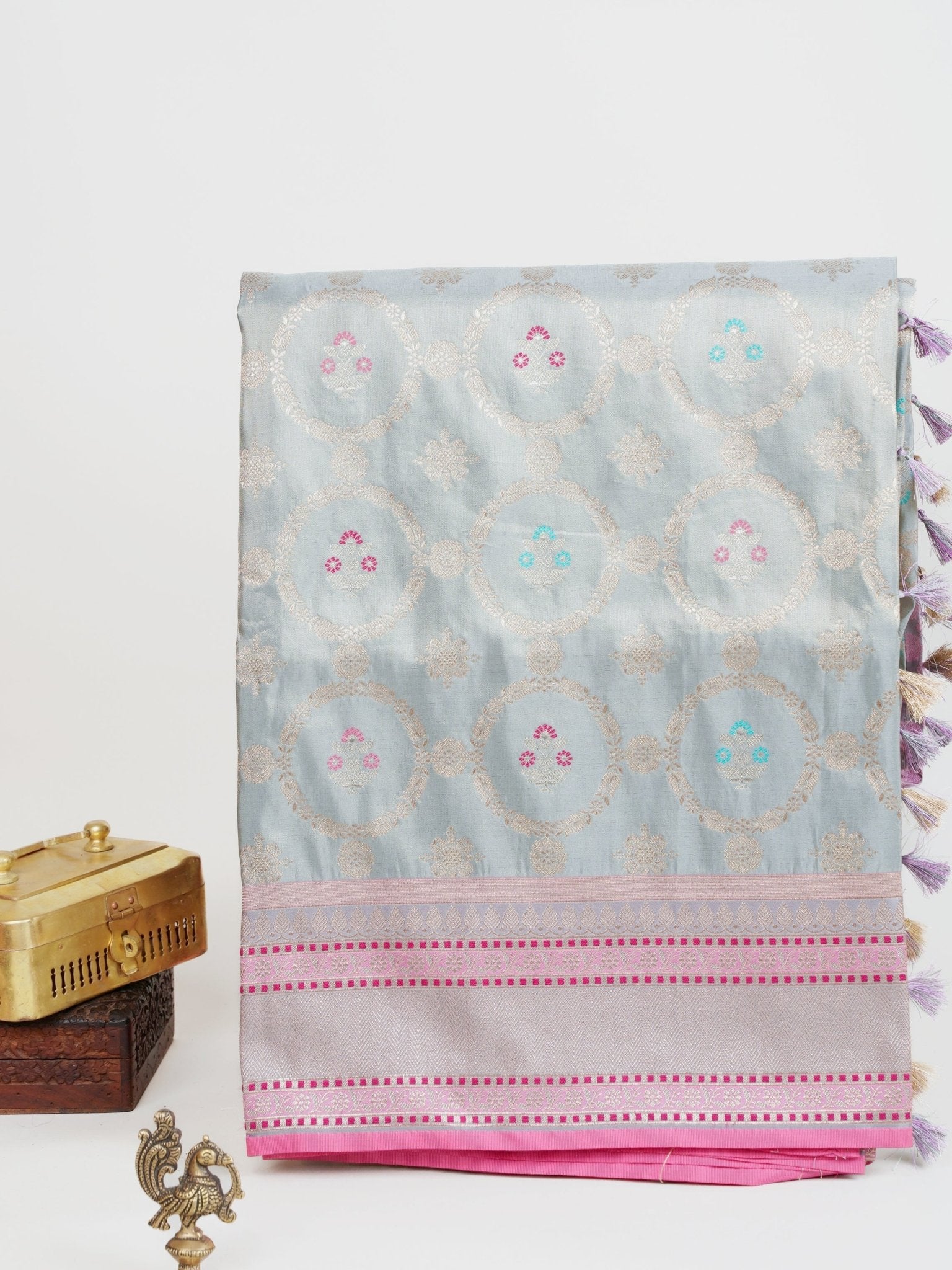 Katan Grey Semi Katan Silk Manoranjitham Weaves - Handloom Store