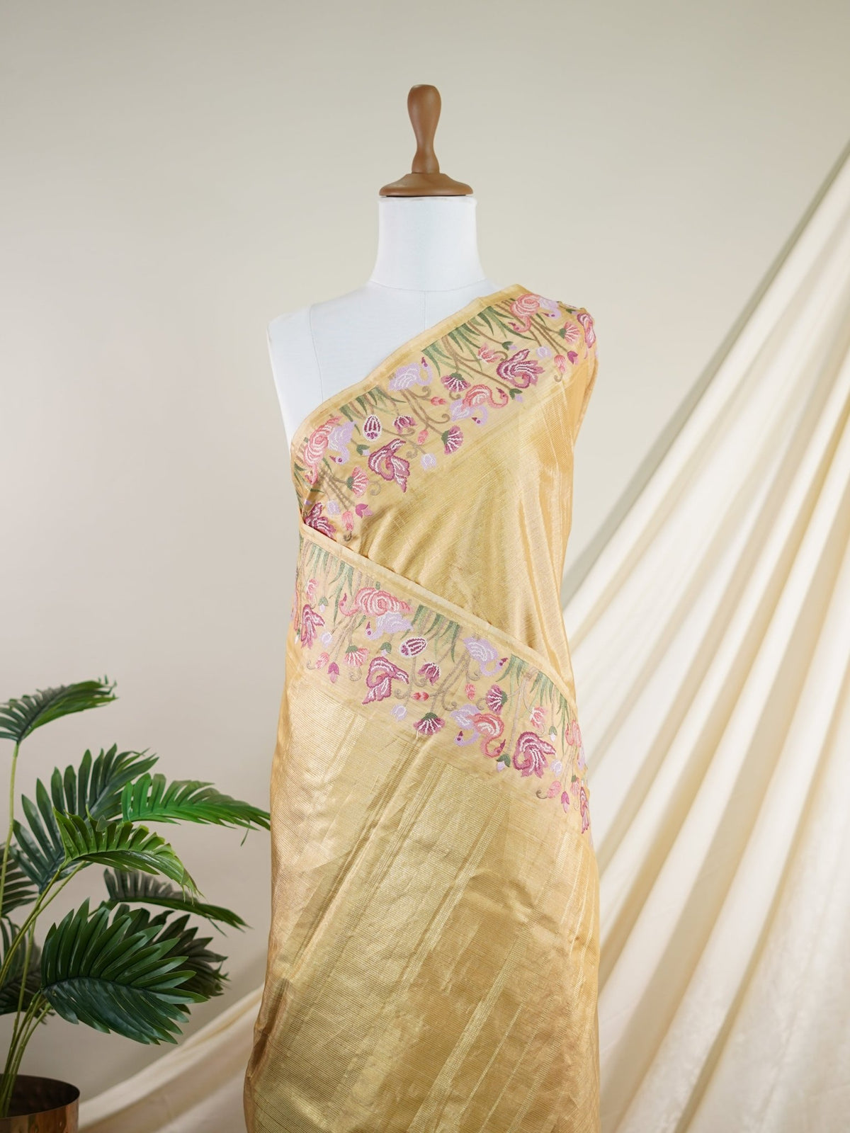 Kanchipuram Silk  100% Pure Silk  - Manoranjitham Weaves - Handloom Store