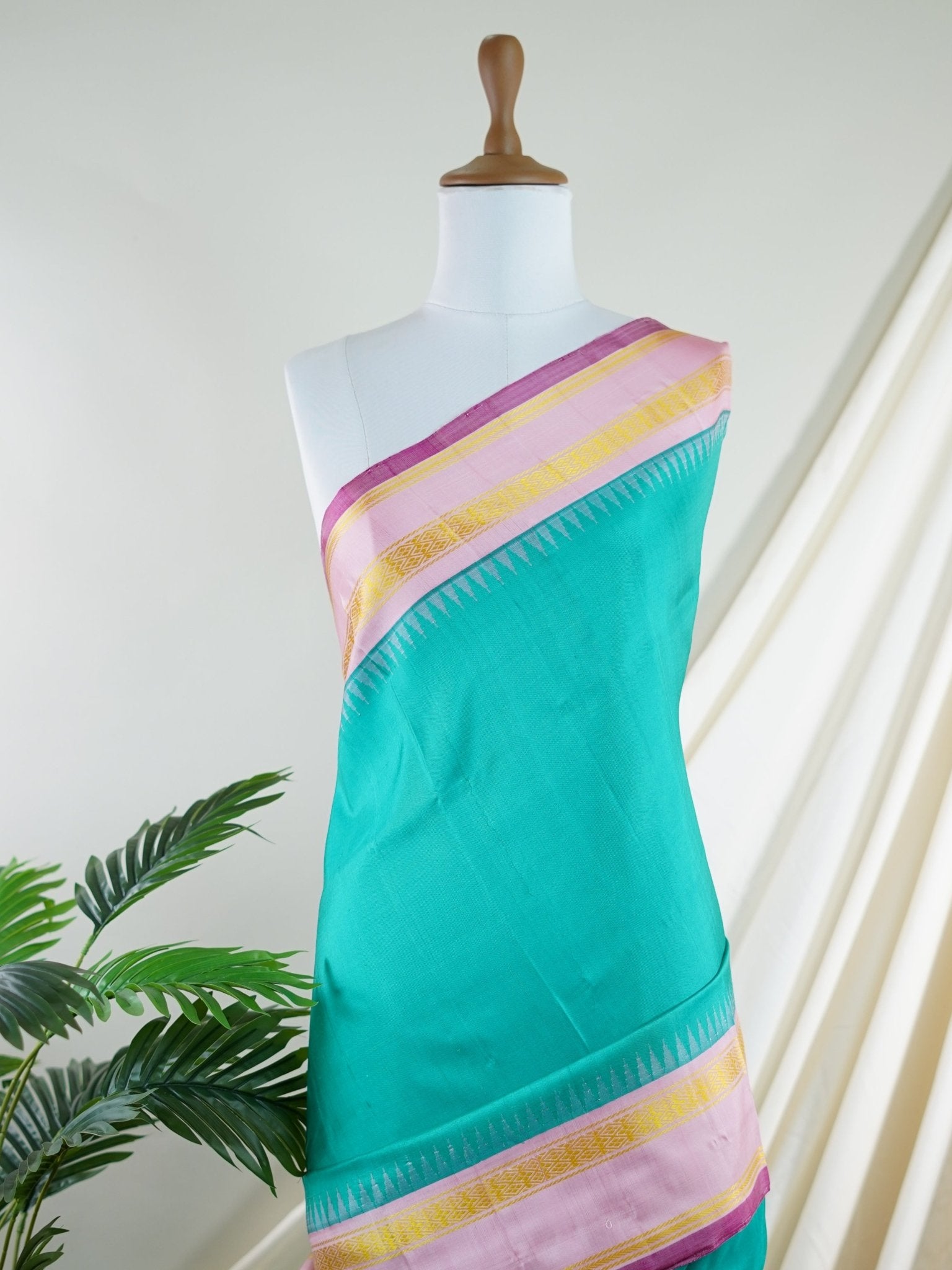 Gadwal Silk Blue 100% Pure Silk  - Manoranjitham Weaves - Handloom Store