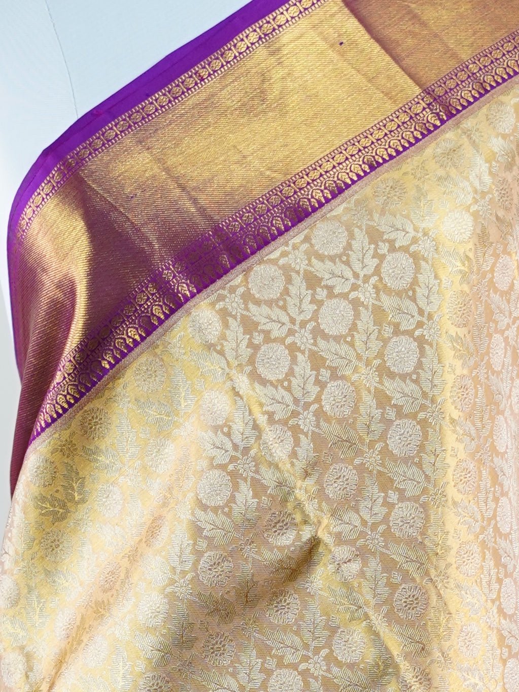 Kanchipuram Silk Gold  100% Pure Silk  - Manoranjitham Weaves - Handloom Store