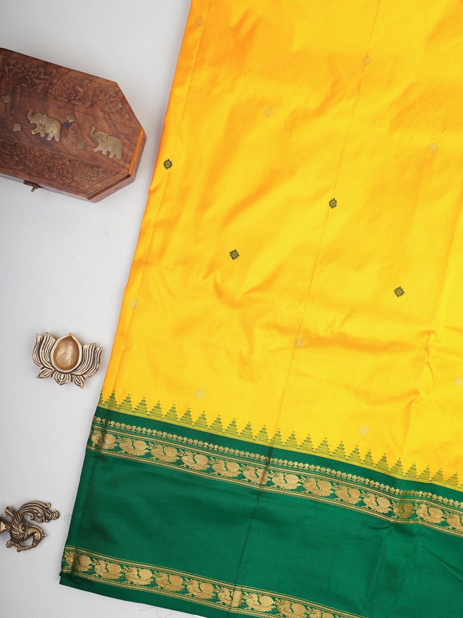 Narayanpet Yellow 100% Pure Silk  - Manoranjitham Weaves - Handloom Store