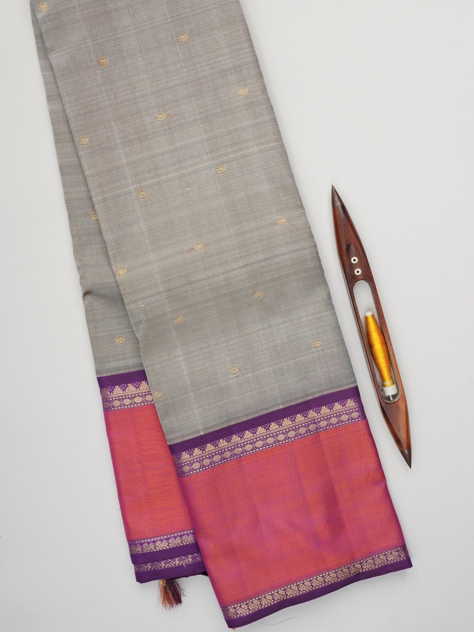 Kanchipuram Silk Grey 100% Pure Silk  Manoranjitham Weaves - Handloom Store