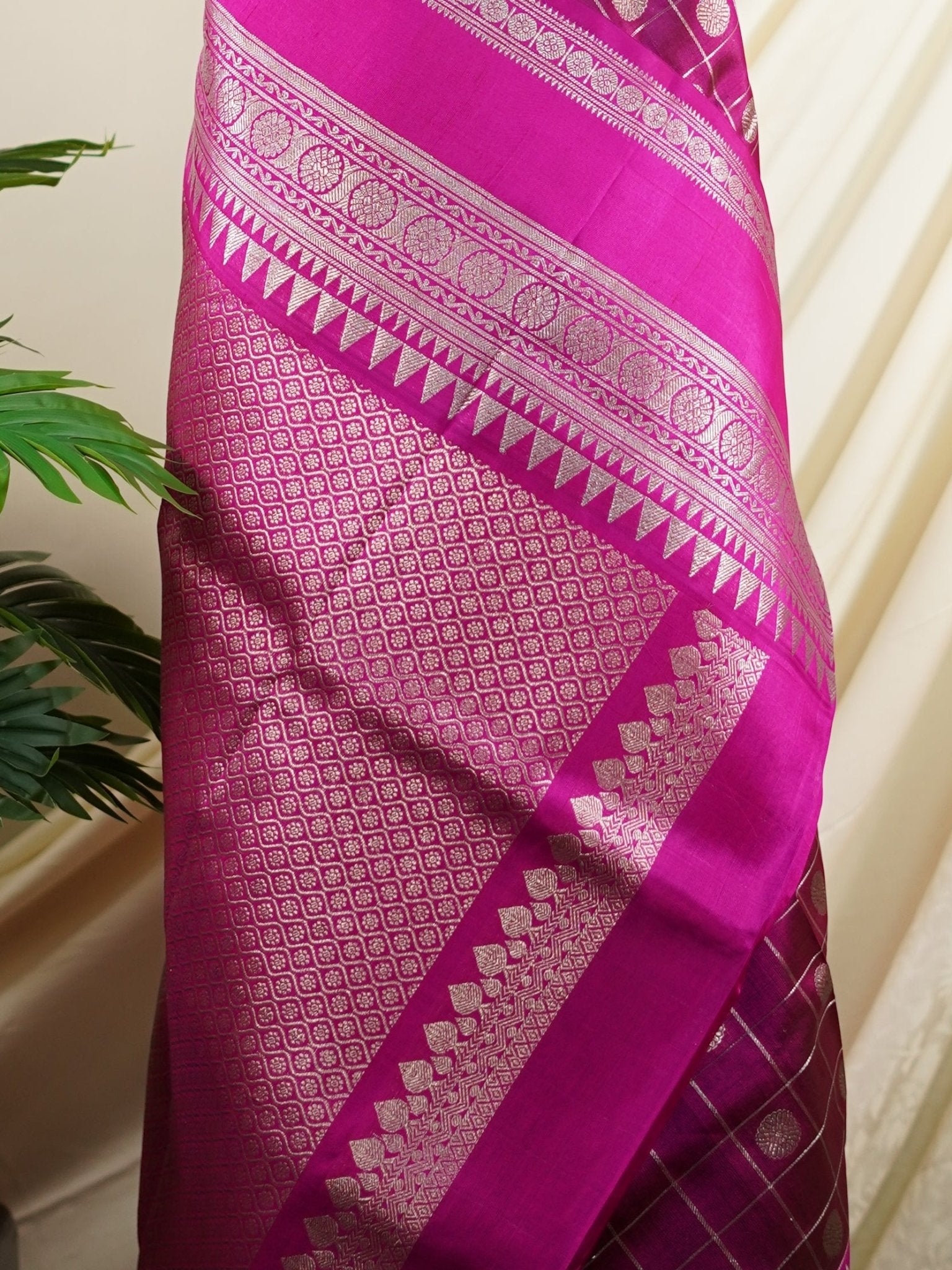 Venkatagiri Silk Purple 100% Pure Silk  - Manoranjitham Weaves - Handloom Store
