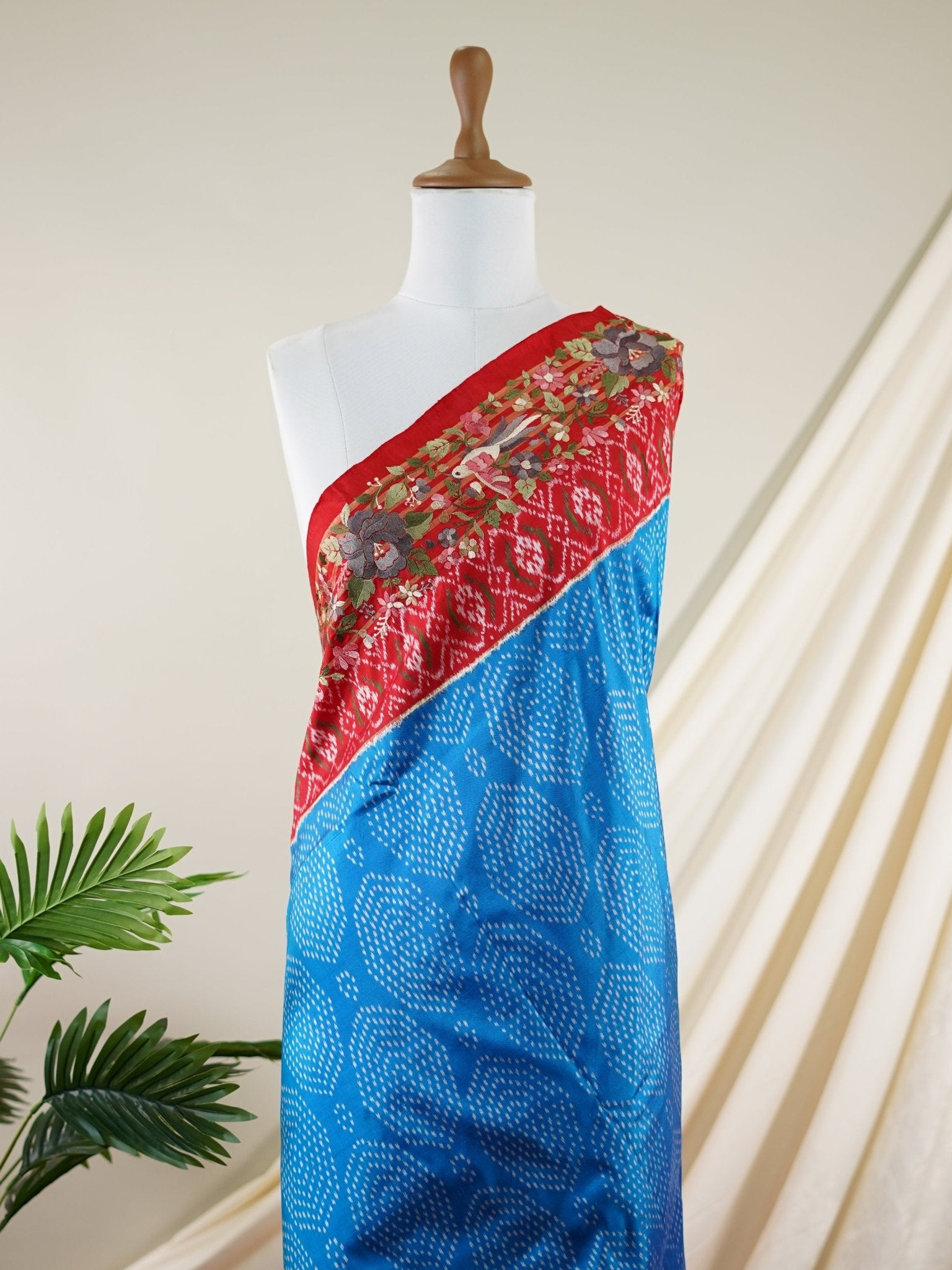 Pochampally Blue 100% Pure Silk  - Manoranjitham Weaves - Handloom Store