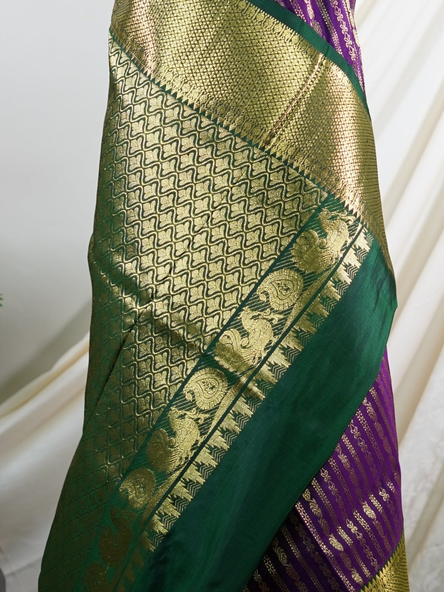 Venkatagiri Silk Maroon 100% Pure Silk  - Manoranjitham Weaves - Handloom Store