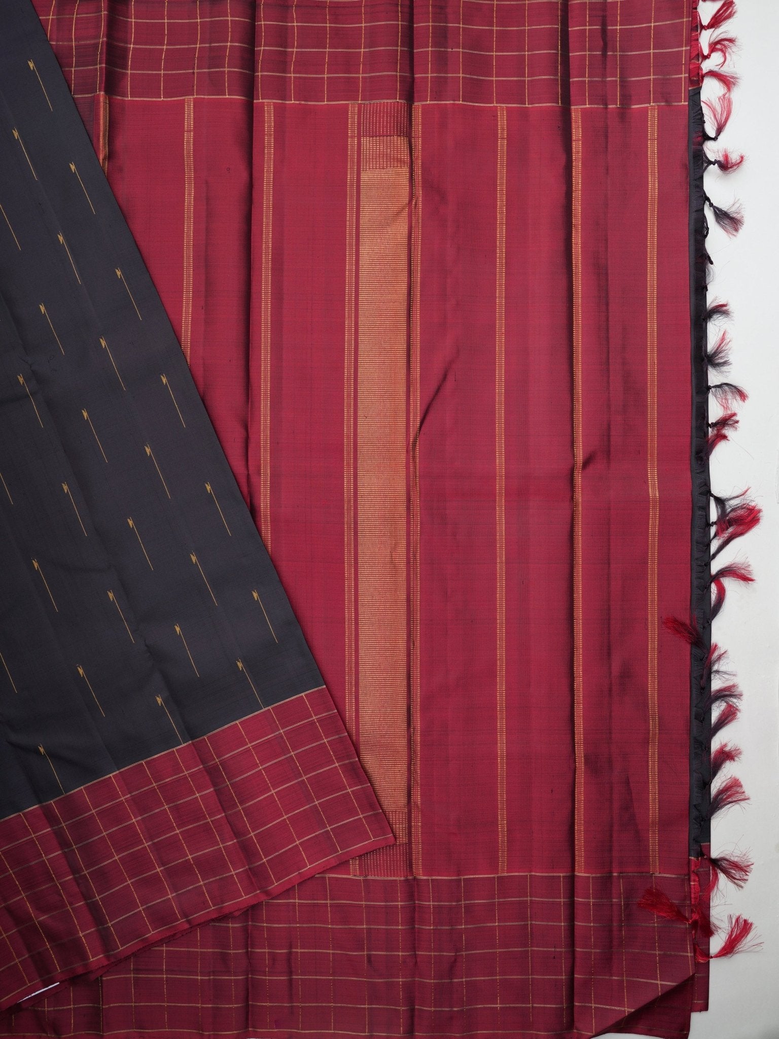 Kanchipuram Silk Black 100% Pure Silk  Manoranjitham Weaves - Handloom Store