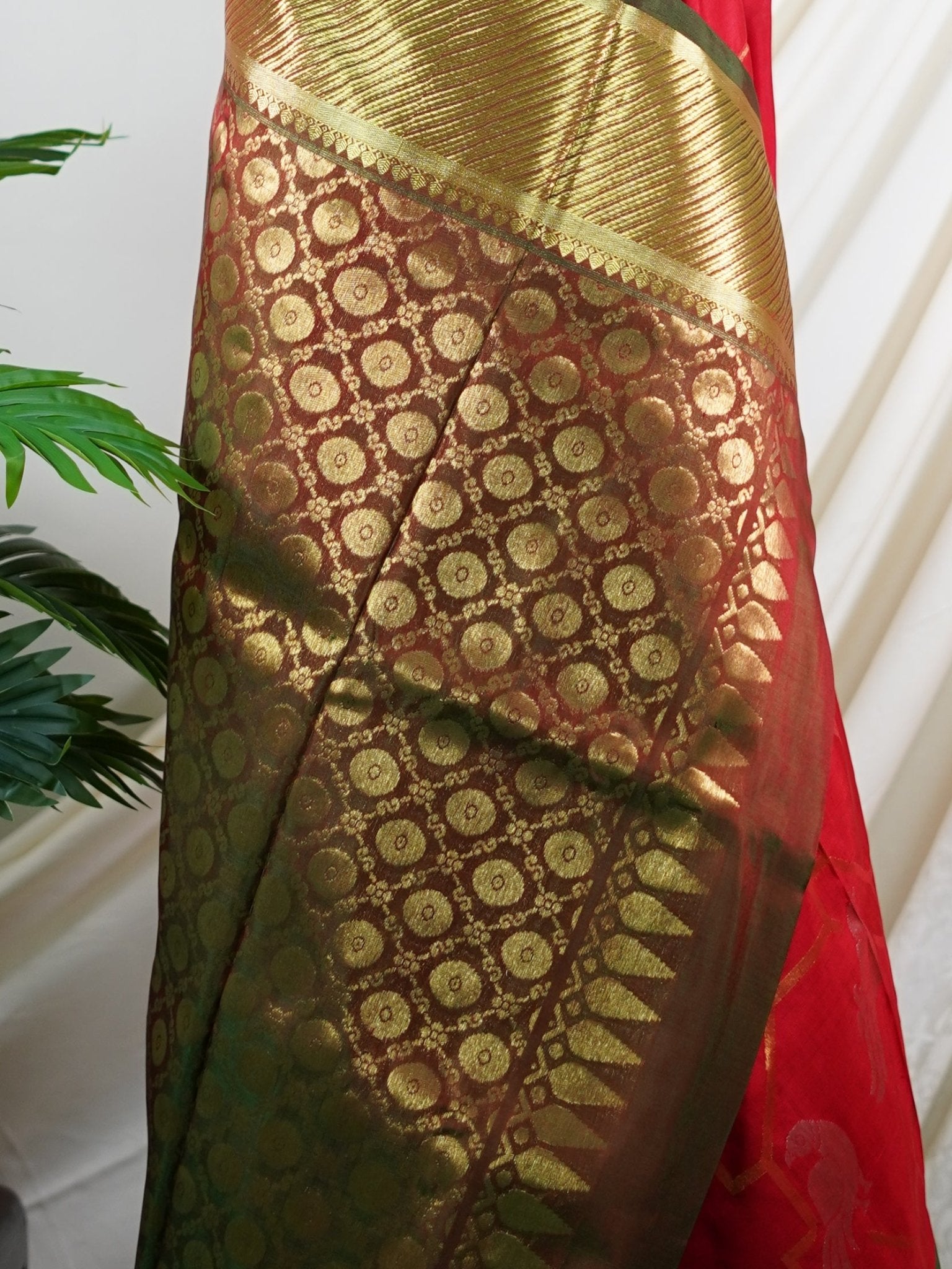 Venkatagiri Silk Red 100% Pure Silk  - Manoranjitham Weaves - Handloom Store