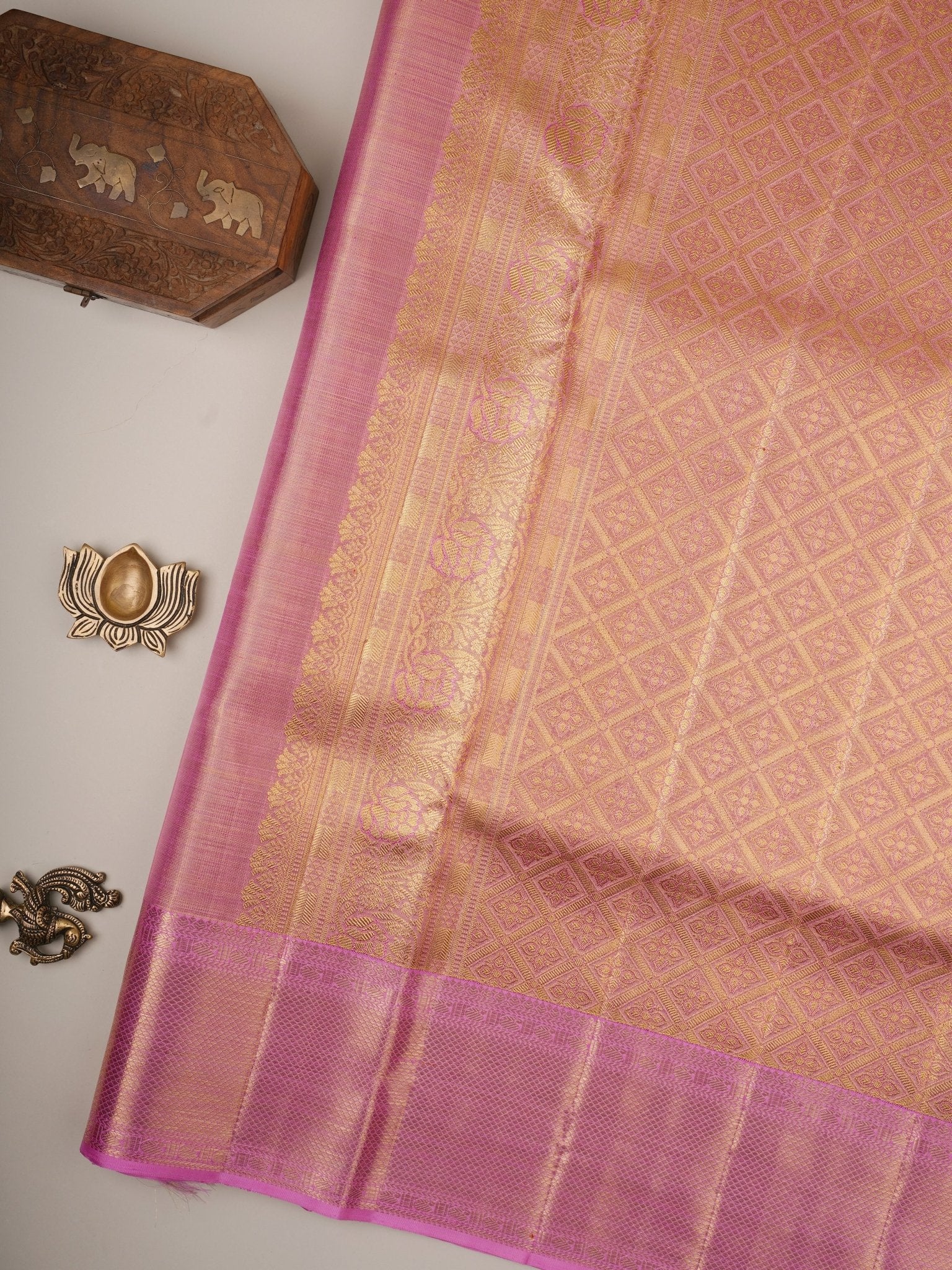 Kanchipuram Silk Pink 100% Pure Silk  Manoranjitham Weaves - Handloom Store