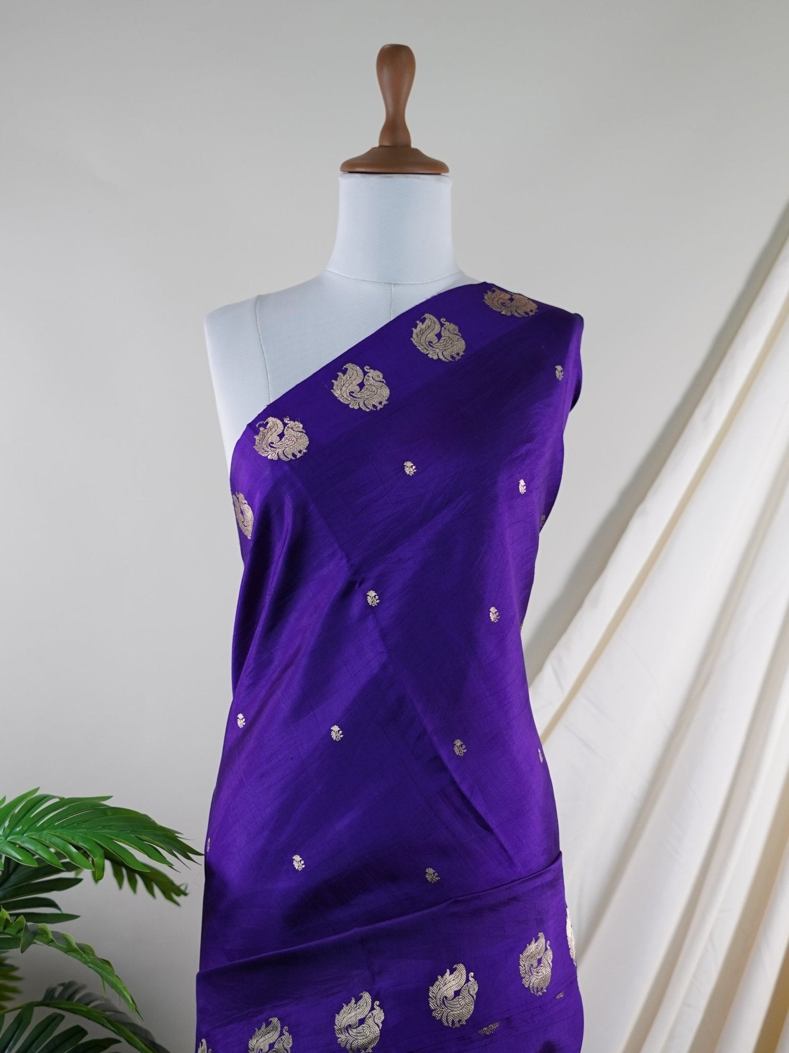 Katan Purple 100% Pure Silk  - Manoranjitham Weaves - Handloom Store