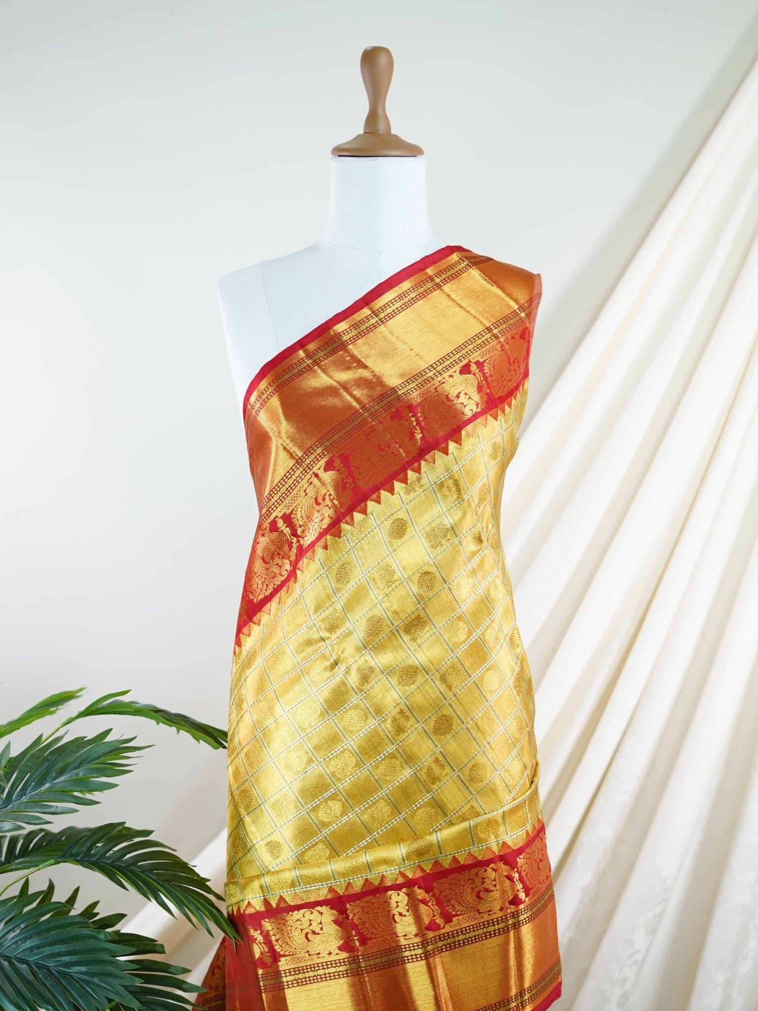 Navaneeta - Manoranjitham