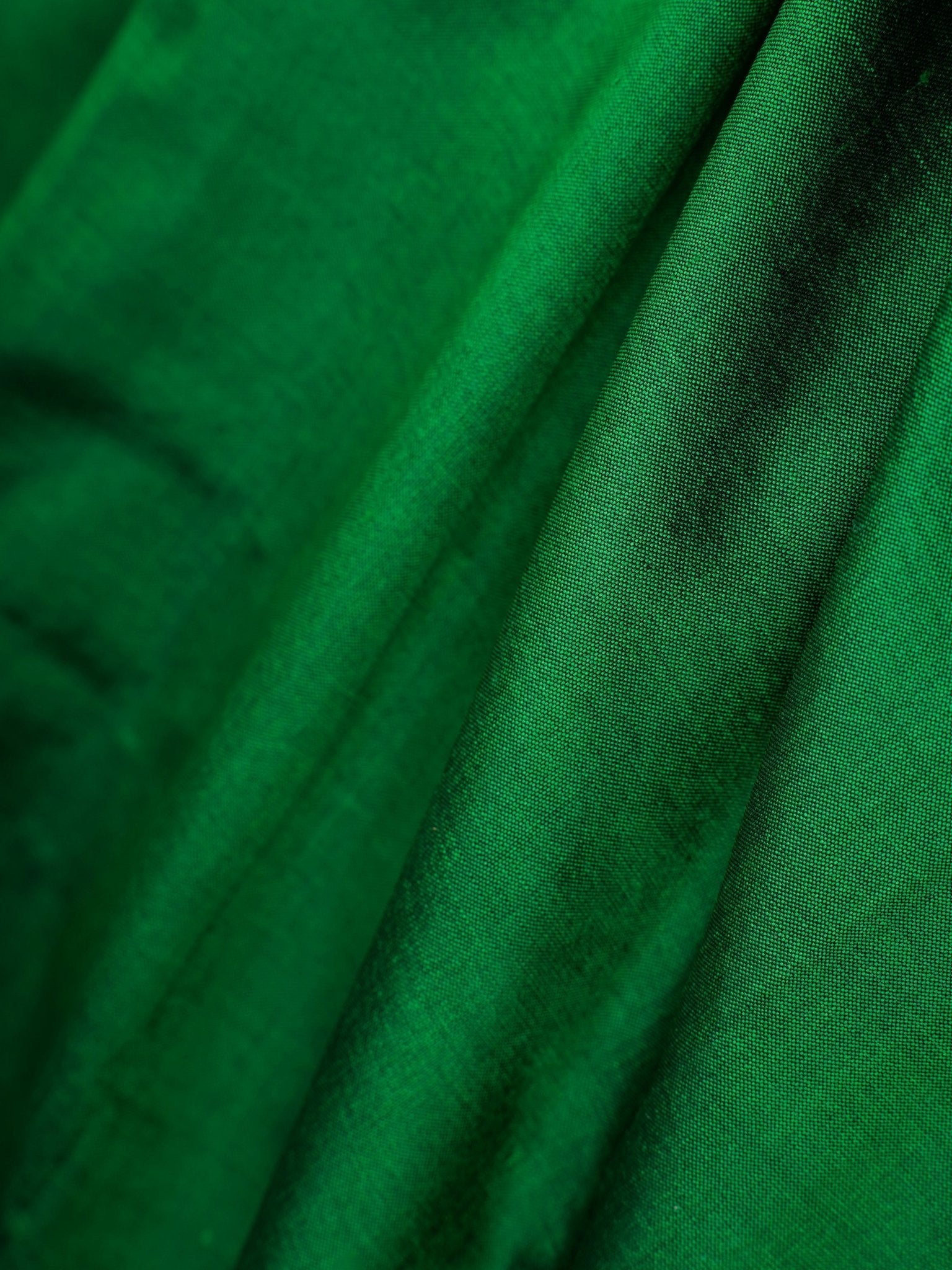 Narayanpet Bottle Green 100% Pure Silk  Manoranjitham Weaves - Handloom Store