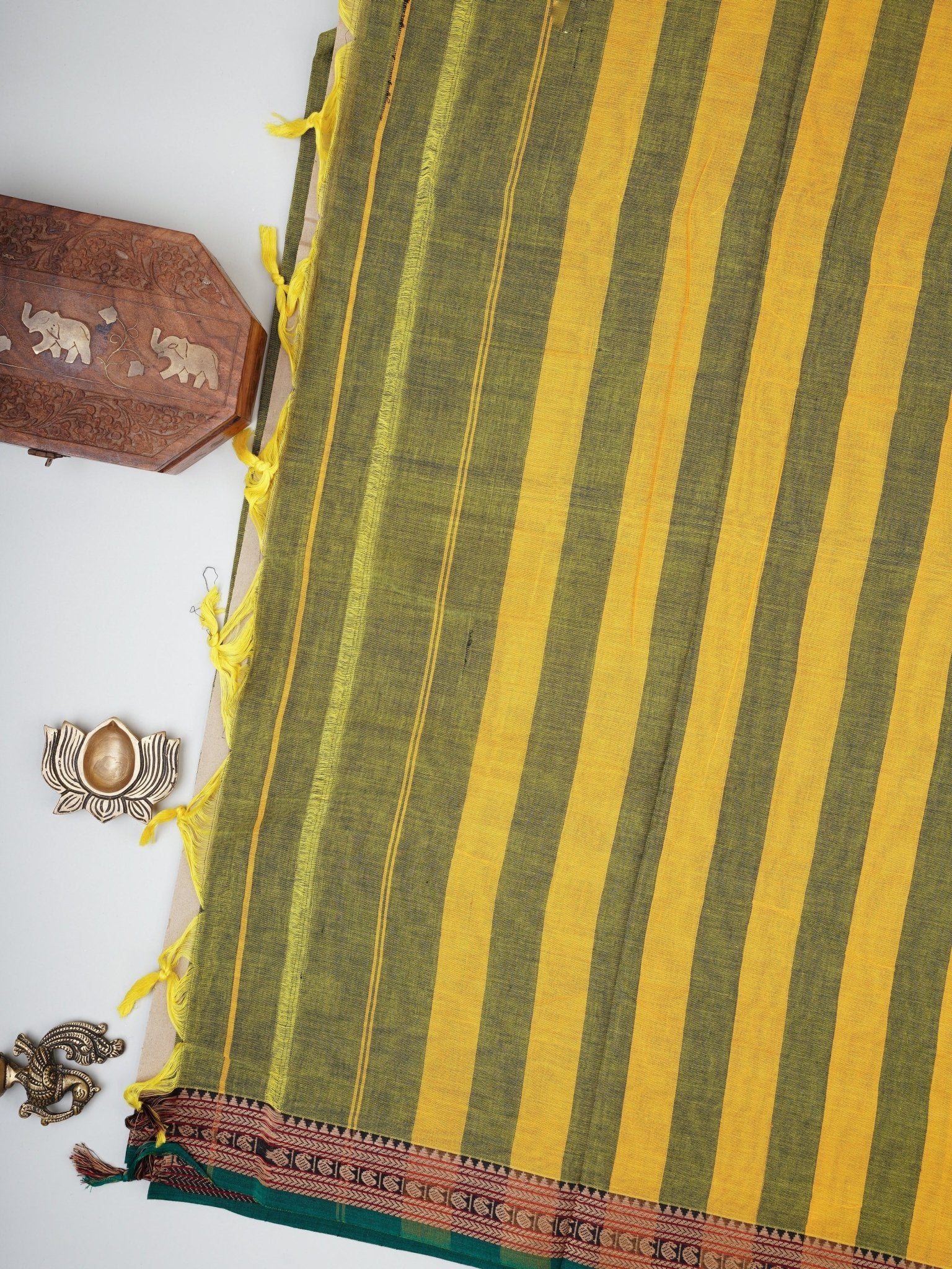 Narayanpet  100% Handspun Cotton - Manoranjitham Weaves - Handloom Store