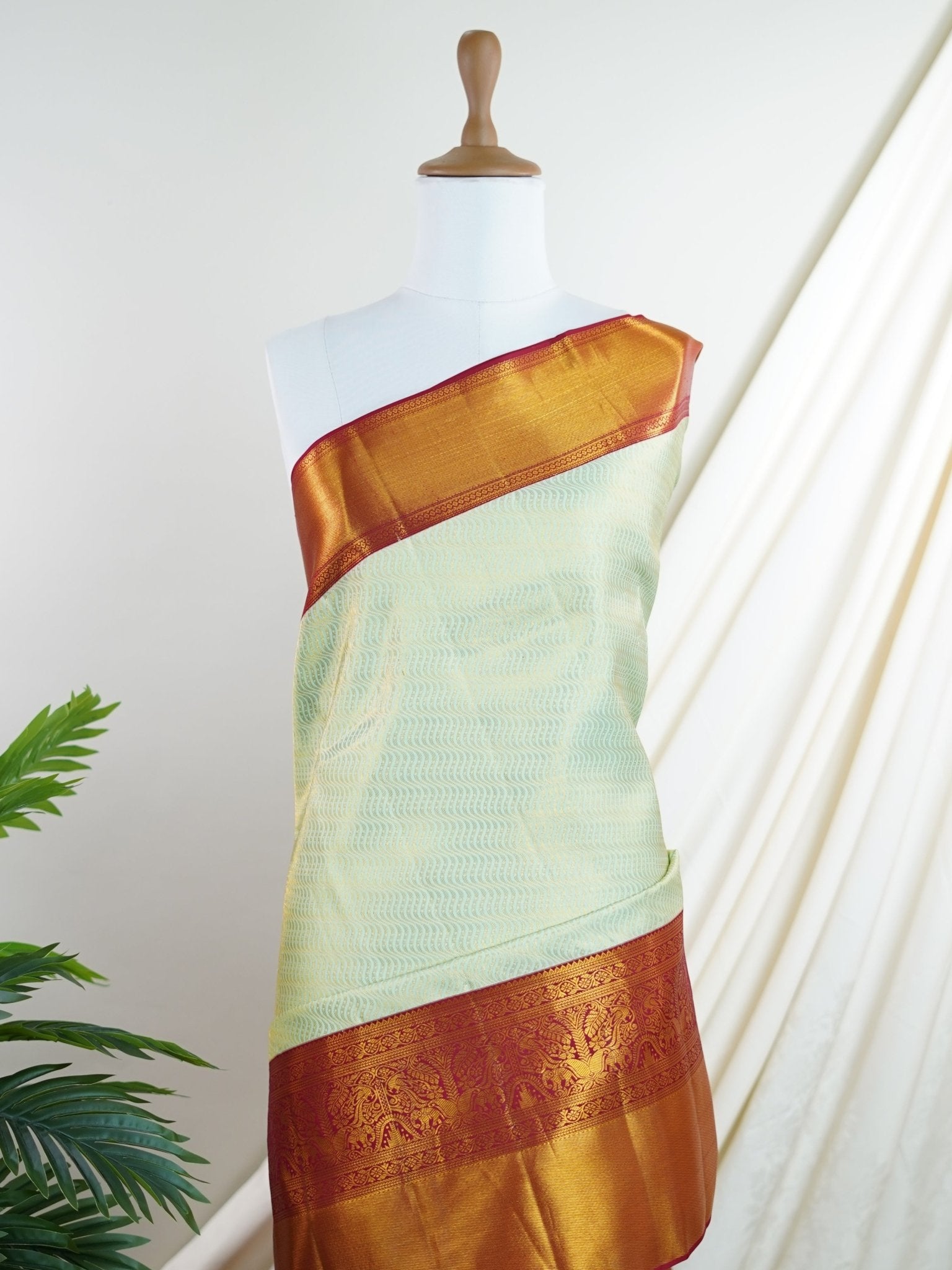 Kanchipuram Silk  100% Pure Silk  - Manoranjitham Weaves - Handloom Store