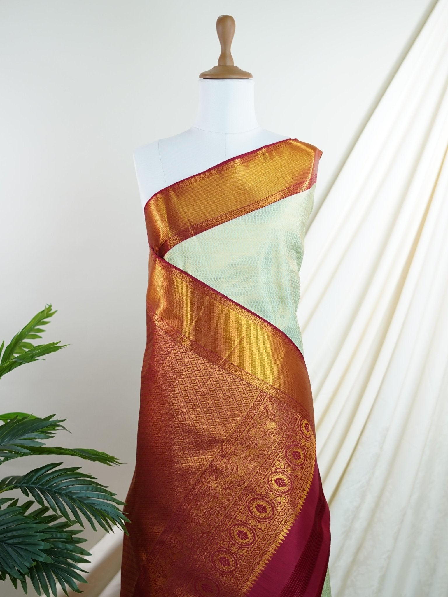 Kanchipuram Silk  100% Pure Silk  - Manoranjitham Weaves - Handloom Store