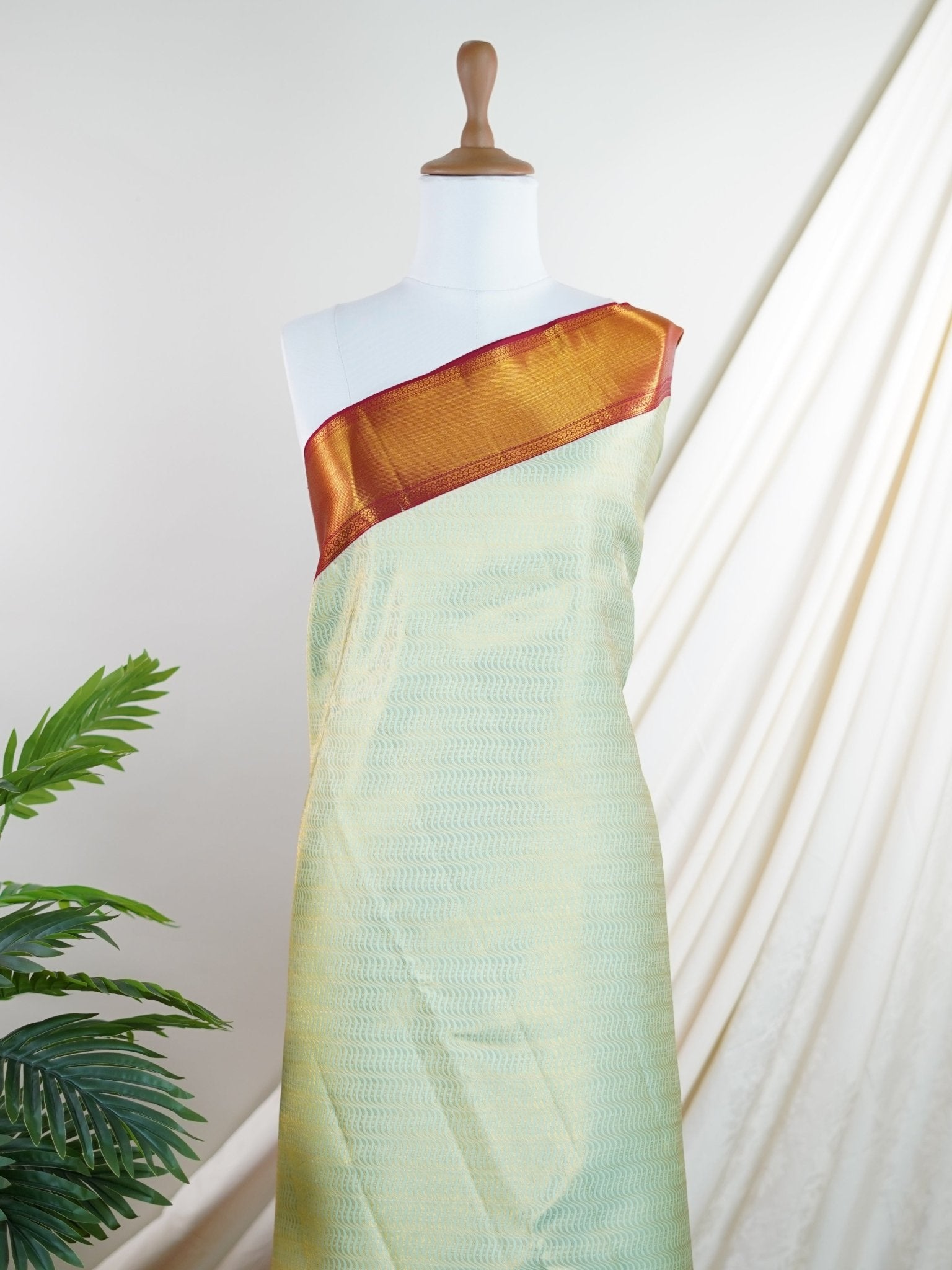 Kanchipuram Silk  100% Pure Silk  - Manoranjitham Weaves - Handloom Store