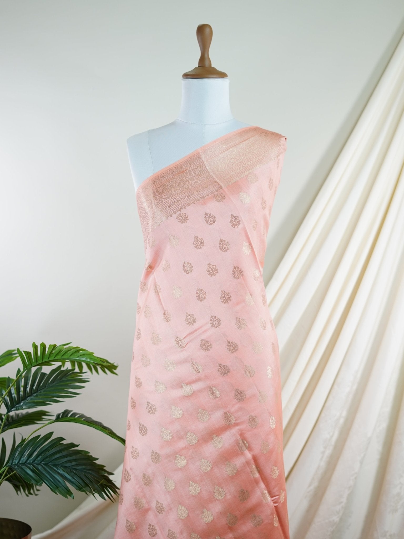 Chiniya Silk Oange 100% Pure Chiniya Silk  - Manoranjitham Weaves - Handloom Store