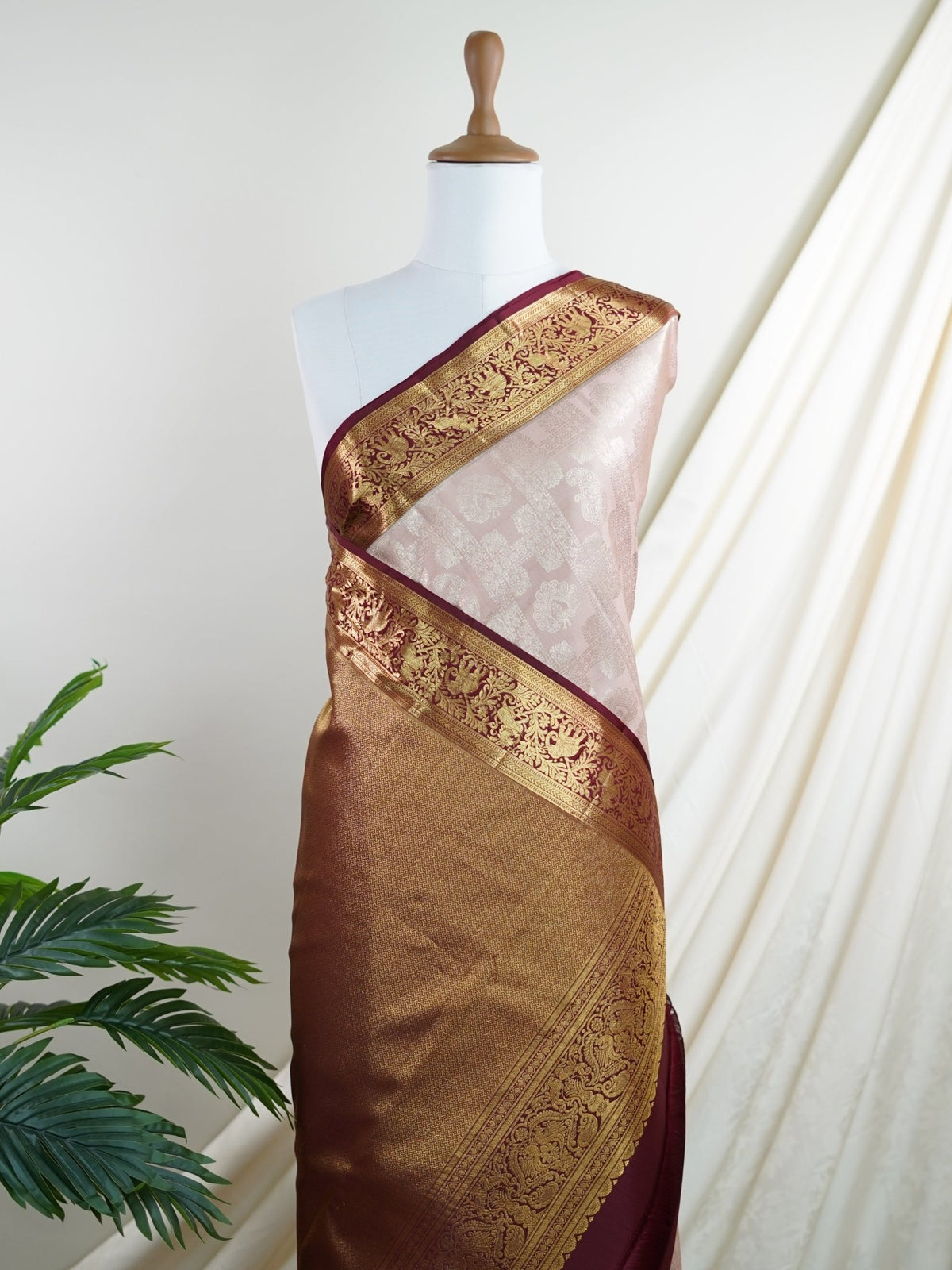 Kanchipuram Silk  100% Pure Silk  - Manoranjitham Weaves - Handloom Store