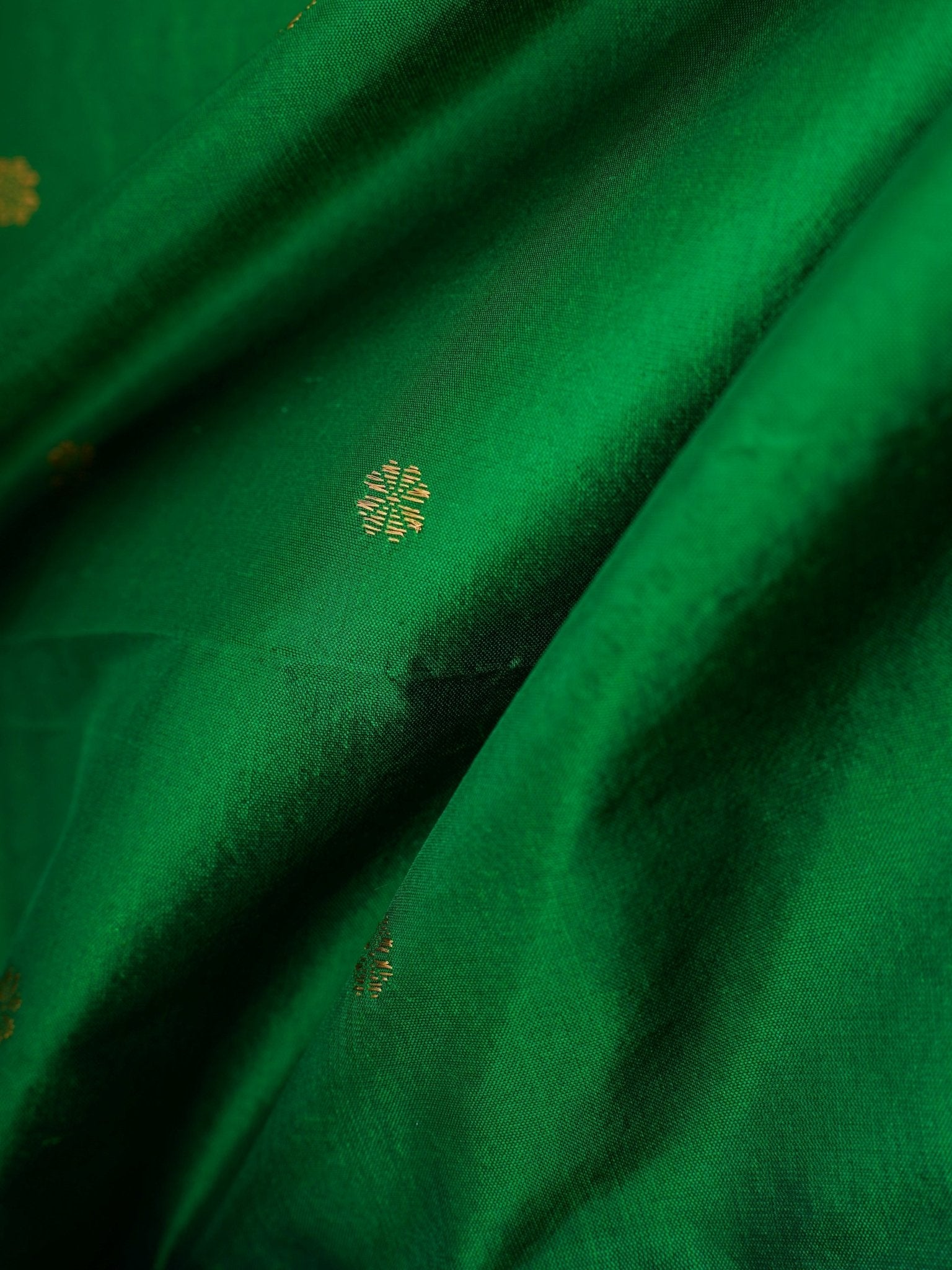Narayanpet  100% Pure Silk  Manoranjitham Weaves - Handloom Store