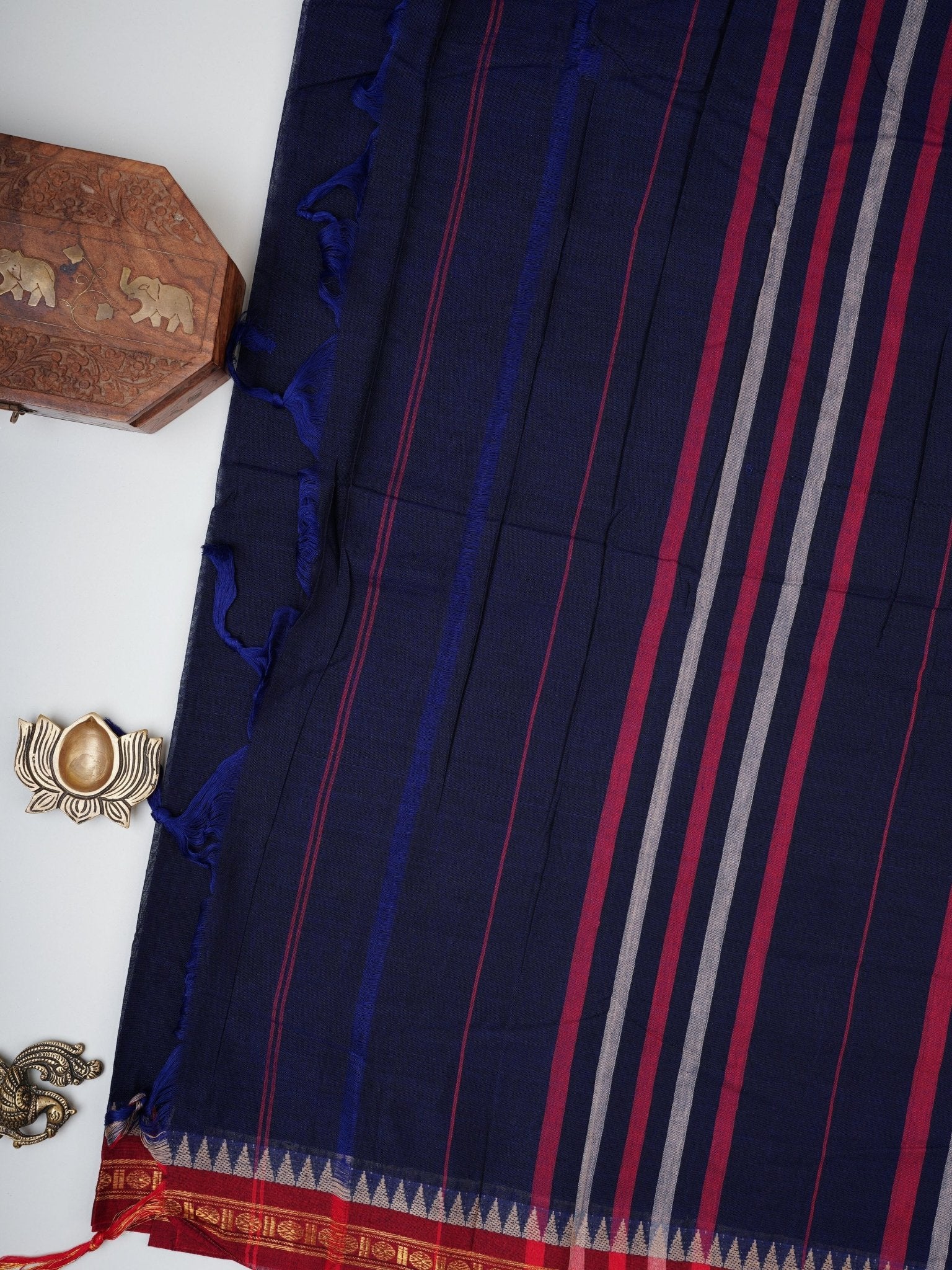 Narayanpet  100% Handspun Cotton - Manoranjitham Weaves - Handloom Store