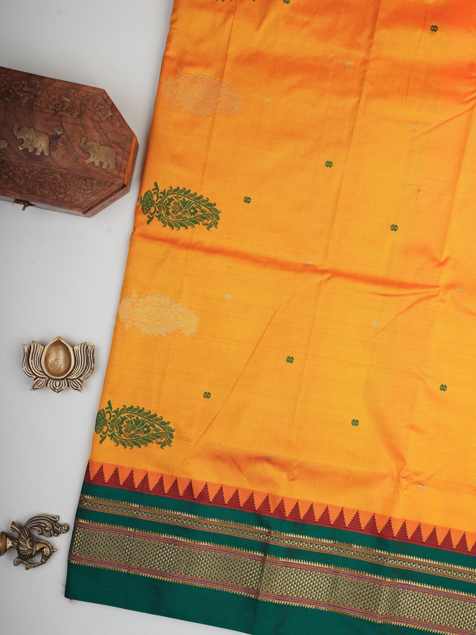 Narayanpet Orange 100% Pure Silk  - Manoranjitham Weaves - Handloom Store